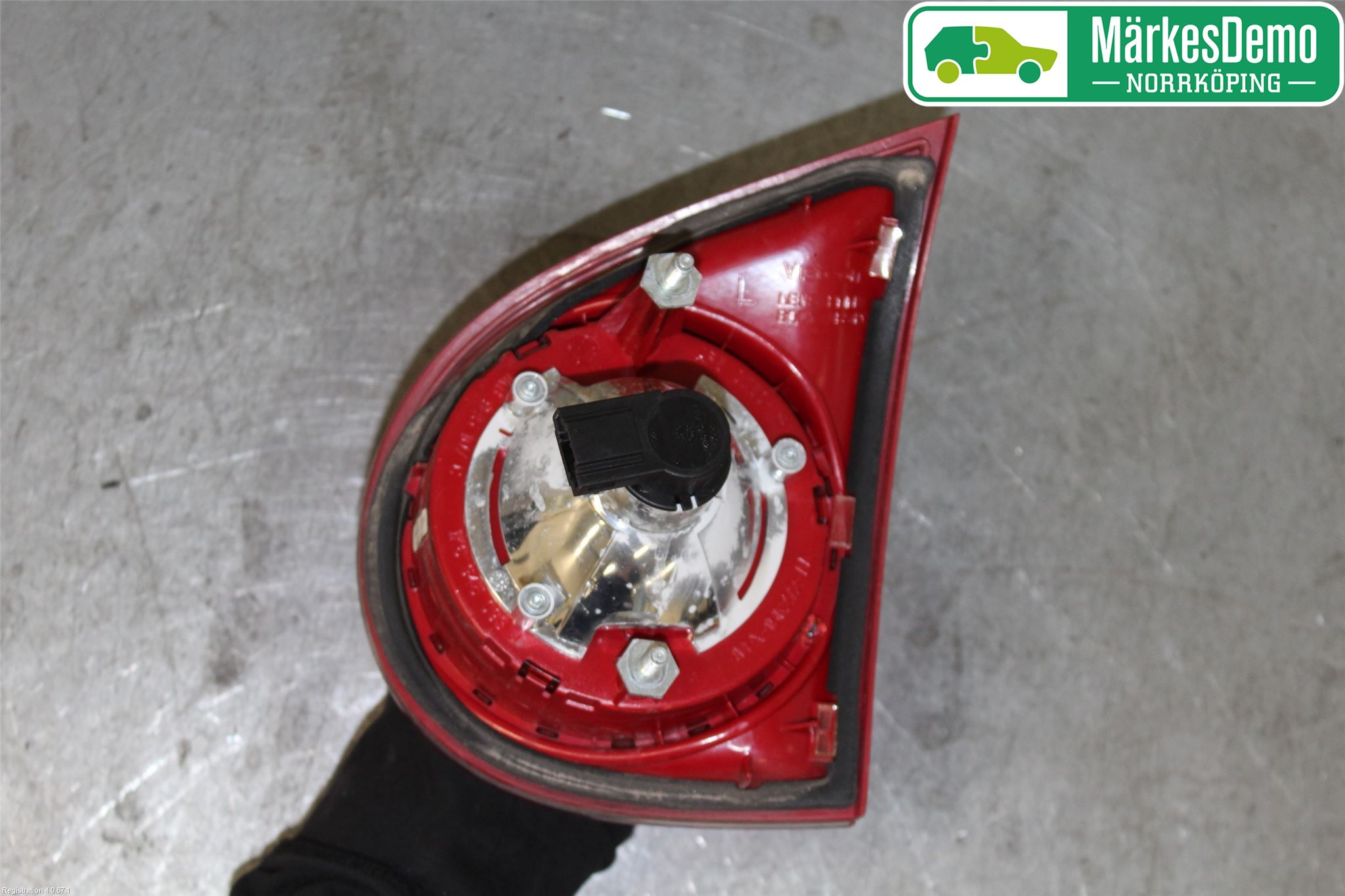 Volkswagen VW GOLF V 04-09 Baklykt Venstre  På Luke(Indre