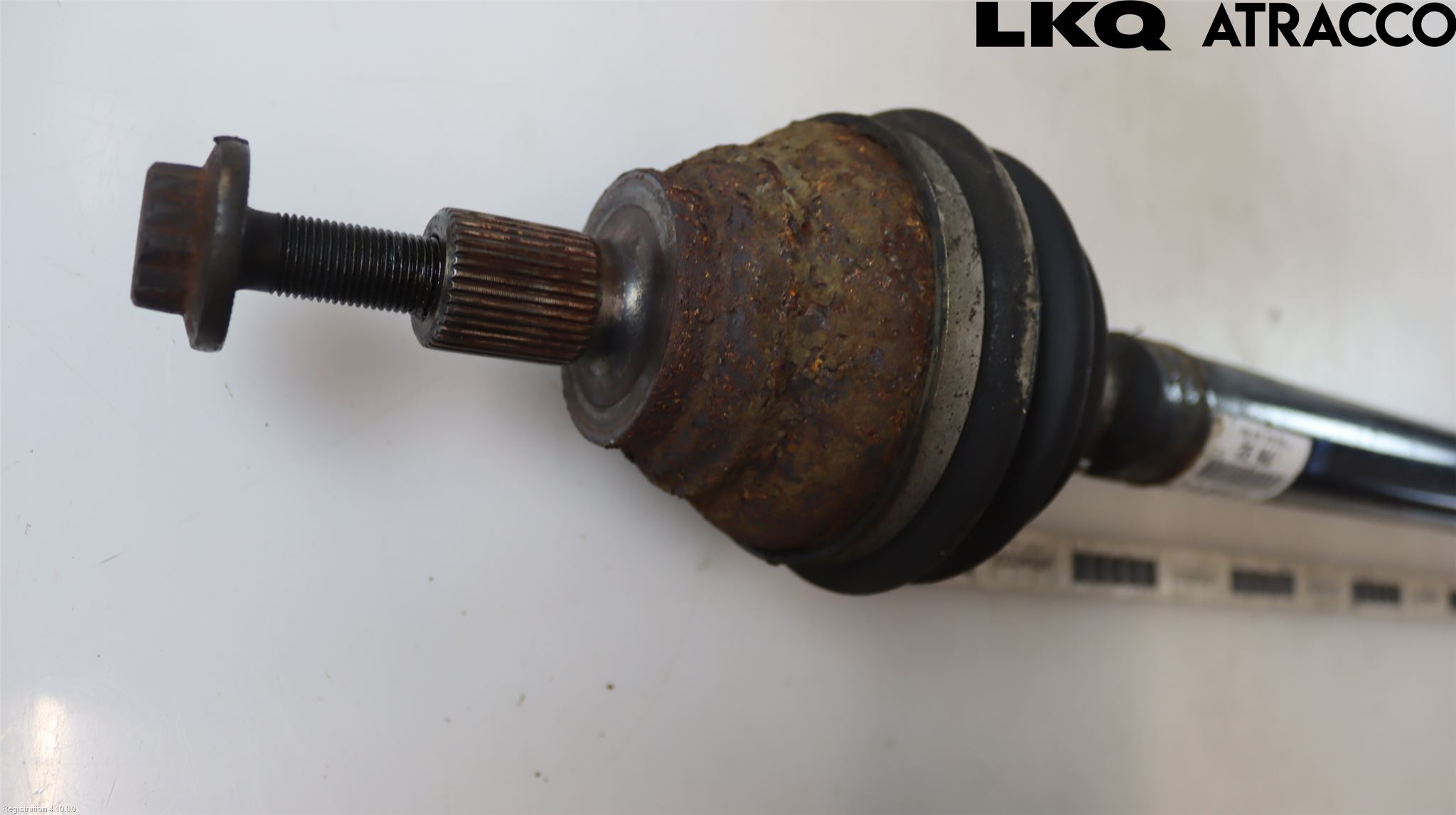 Volkswagen VW PASSAT 05-11 Drivaksel Foran Kompl Høyre