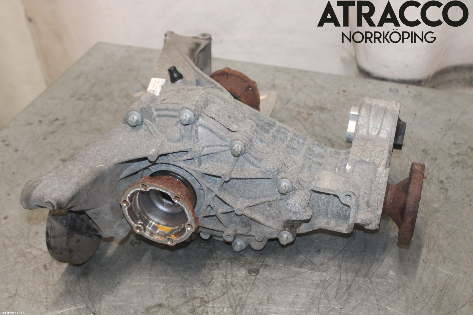 Audi A4/S4 B9 16-19 Bakaksel Kardang Bak -Diff
