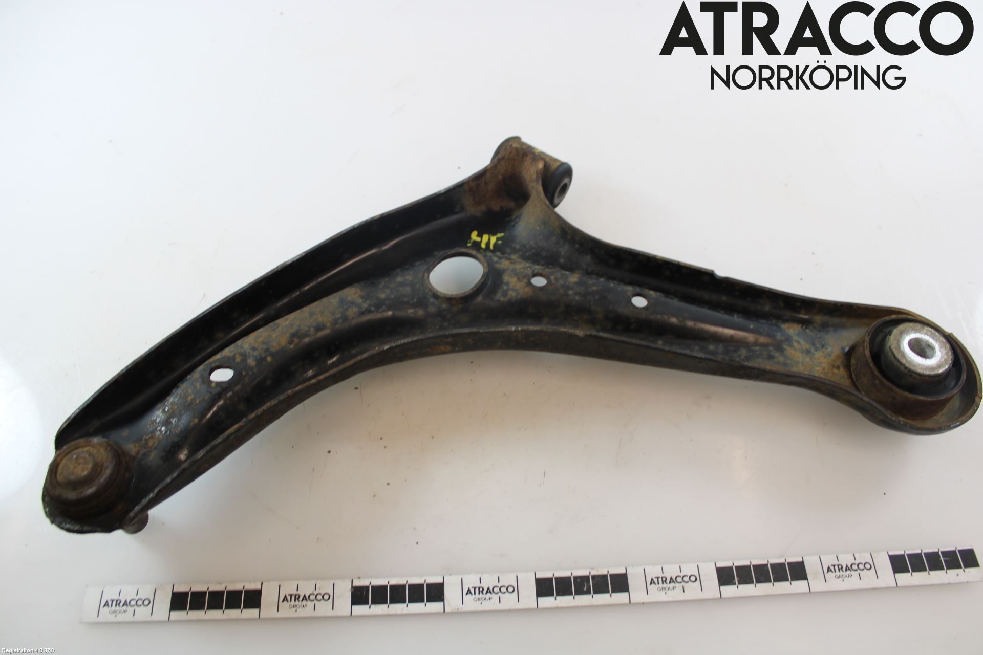 Ford FIESTA 09-12 Bærearm Foran Høyre Nedre
