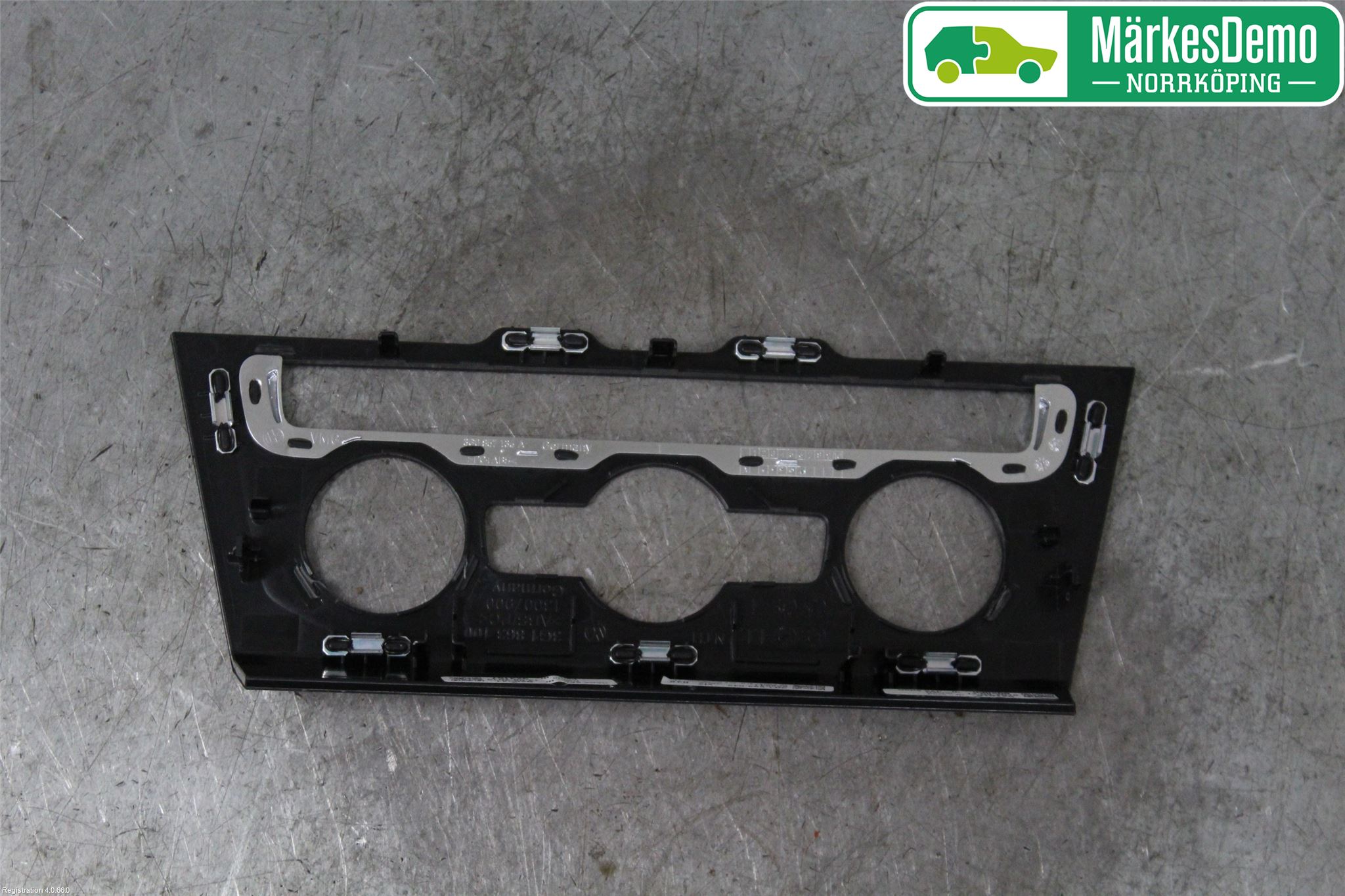 Volkswagen VW PASSAT 20-24 Instrument Ramme