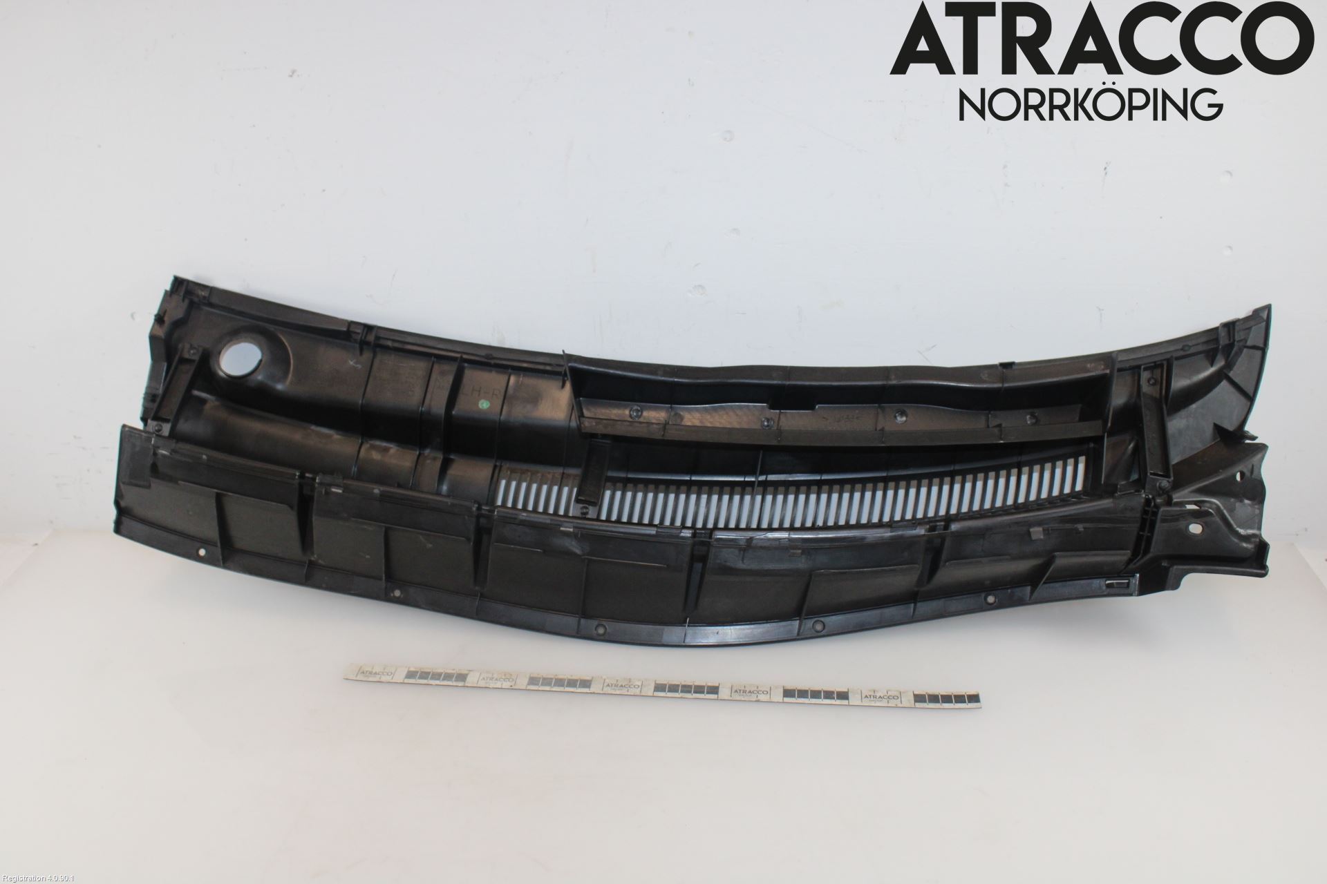 Toyota AURIS 07-09 Visker Deksel-Grill-Under Frr