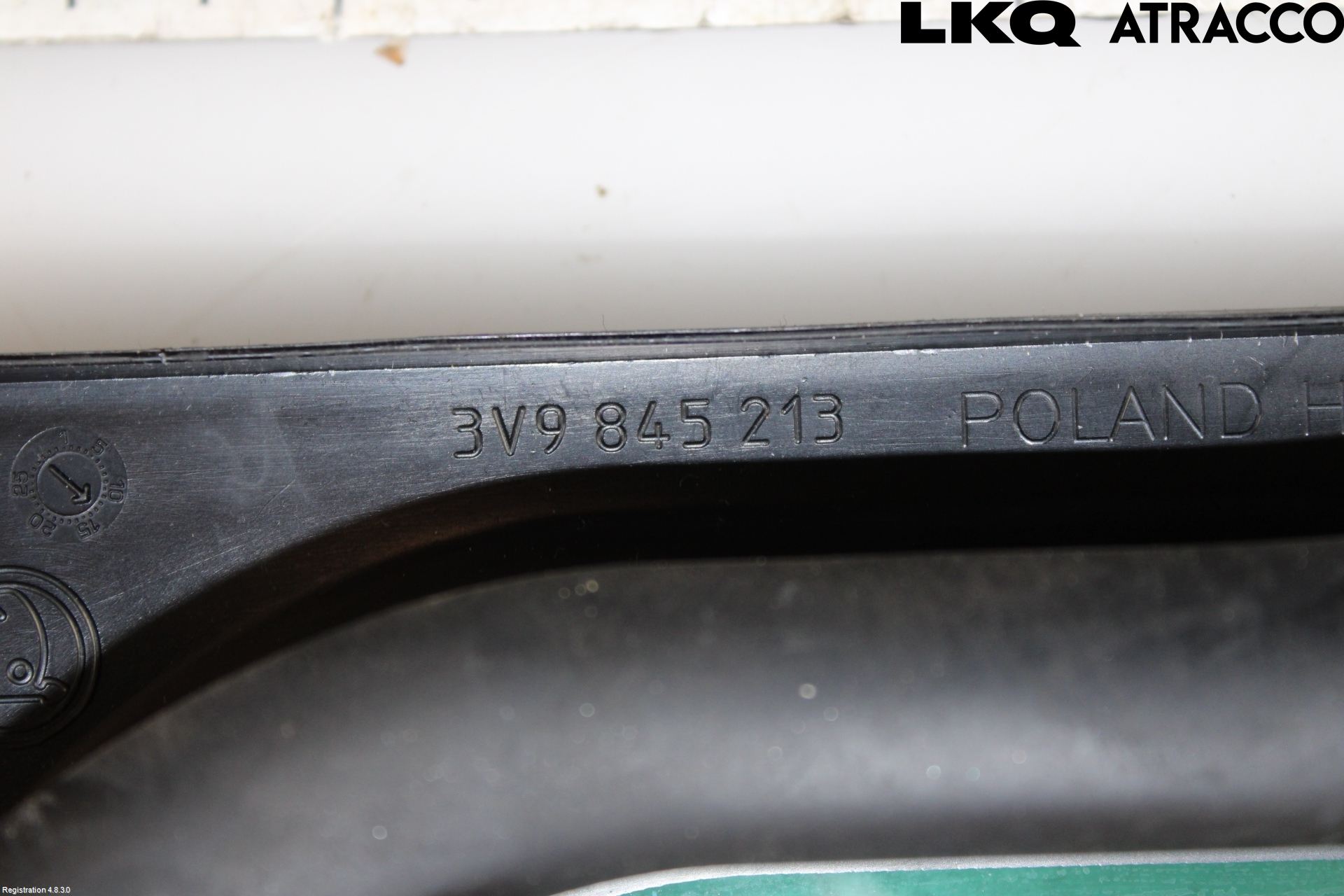 Skoda SUPERB 16-24 Dørrute Bak Vens Trekant 4D