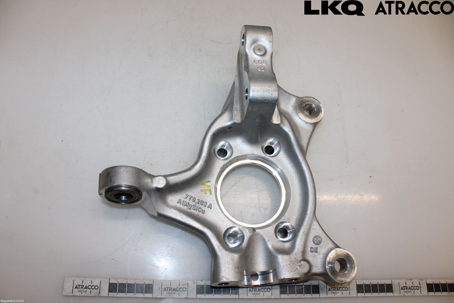 Volkswagen VW TRANSP/CARAVELLE (T7) 22-24 Spindel Vf