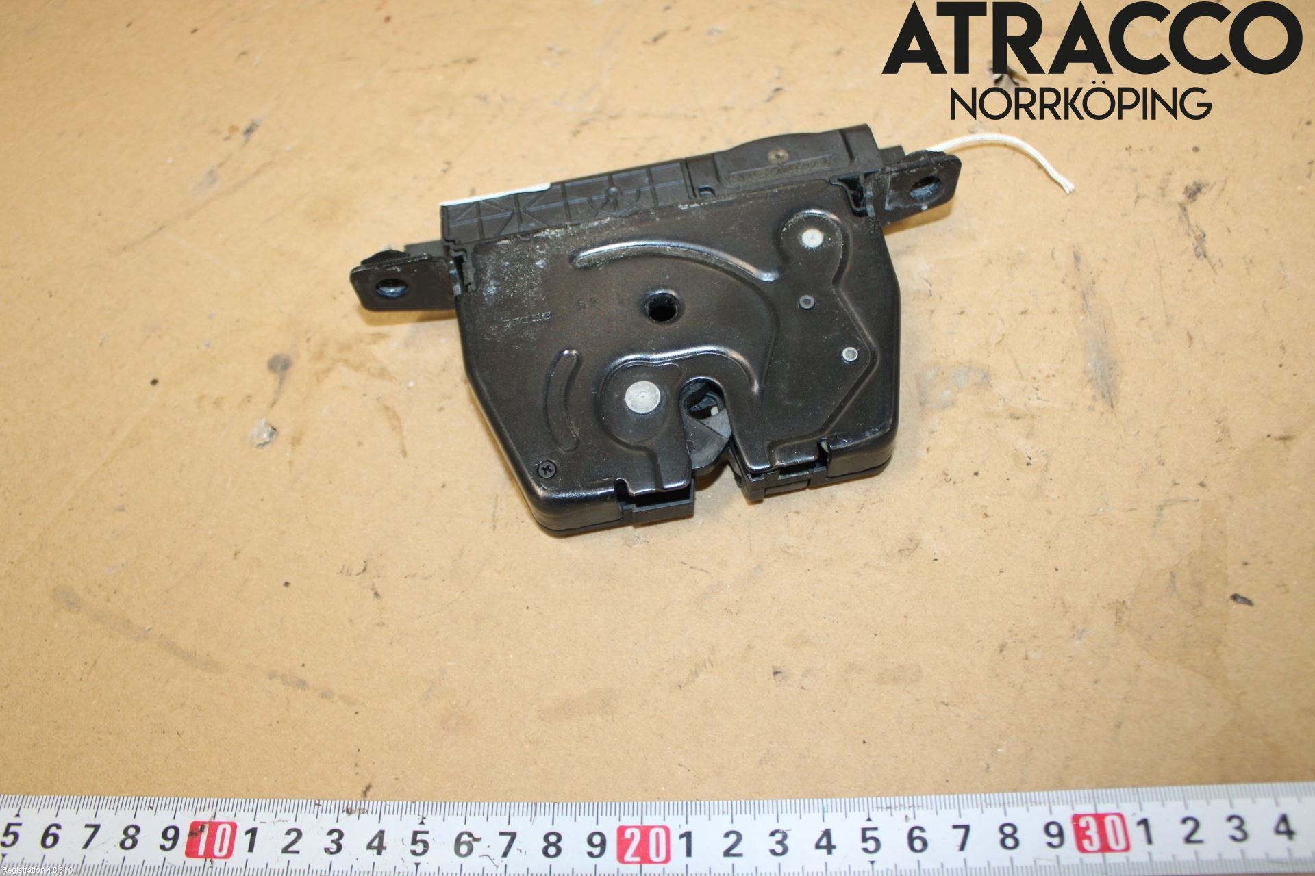BMW 3 F30/F31/F80 12-19 Bakluke-Lokk Låsekasse