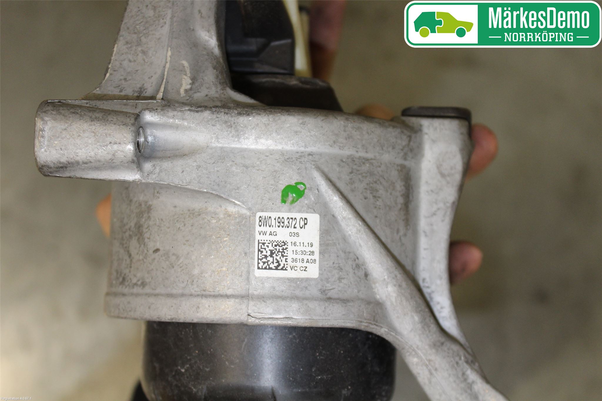 Audi A4/S4 B9 20- Motor Feste Gummi