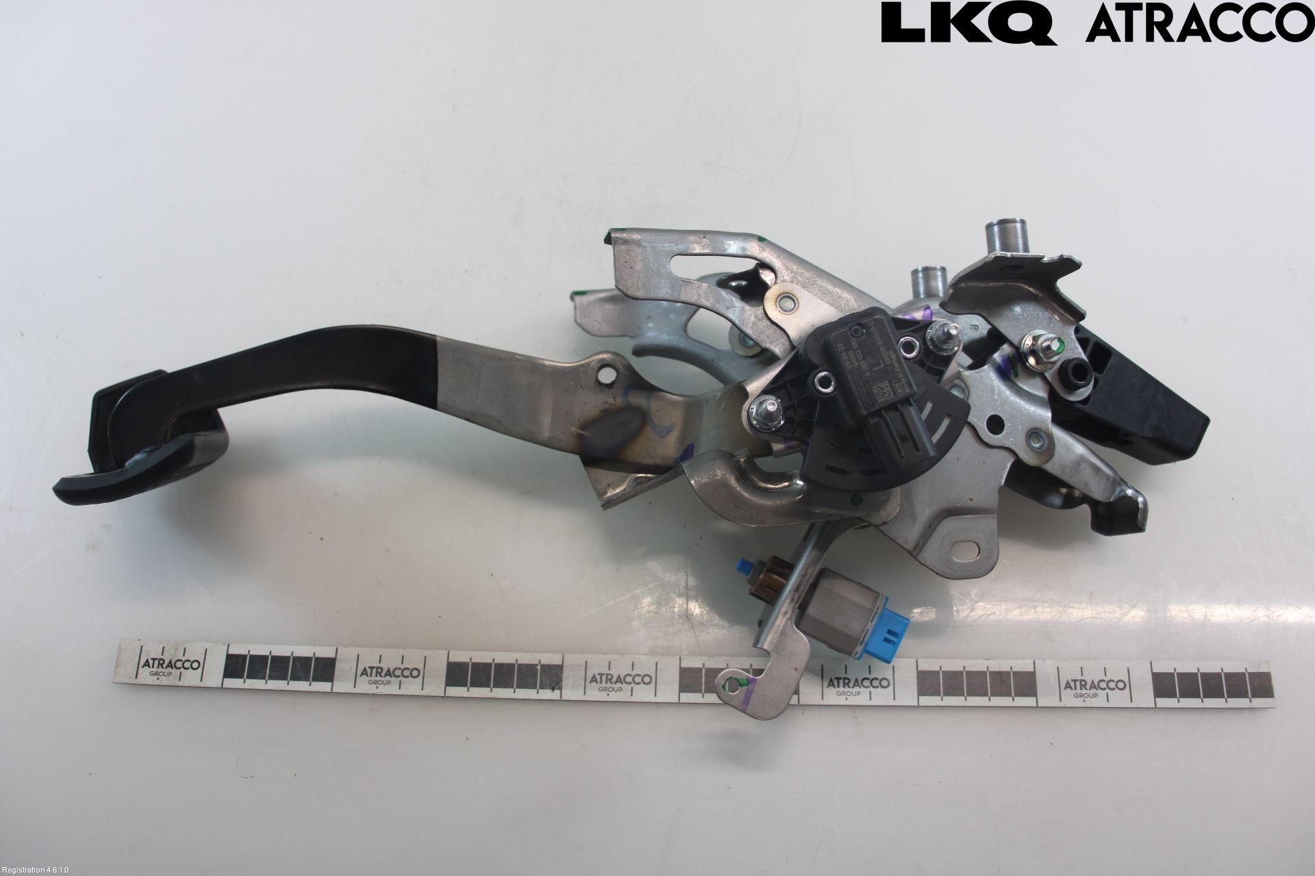 Toyota YARIS CROSS XP21 21- Bremsepedal