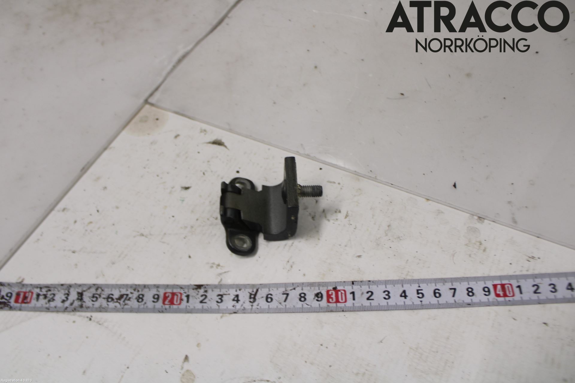 Seat LEON 06-12 Bakluke Hengsel Venstre