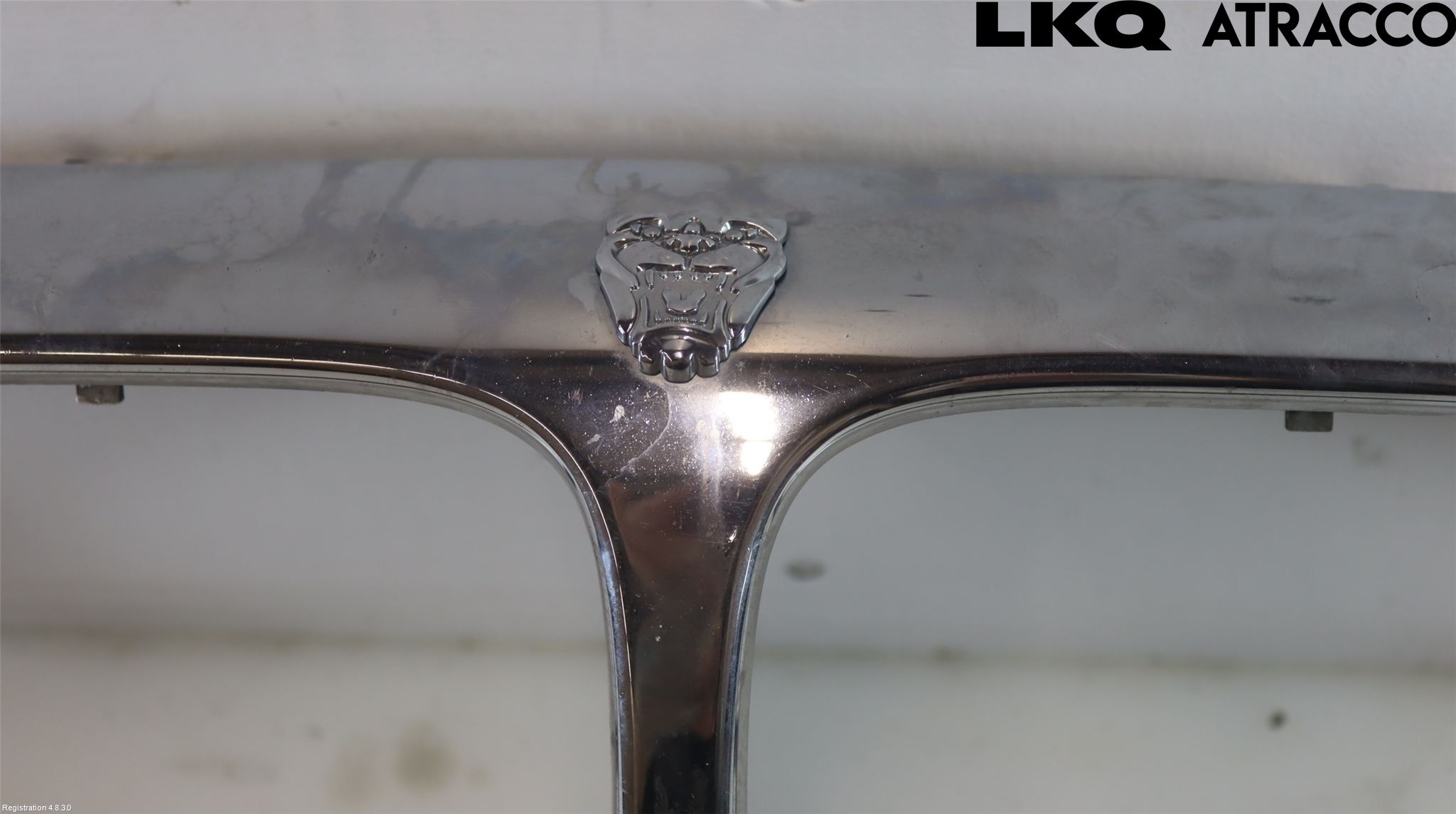 Jaguar XJ X350        03-09 Grilldel Midt