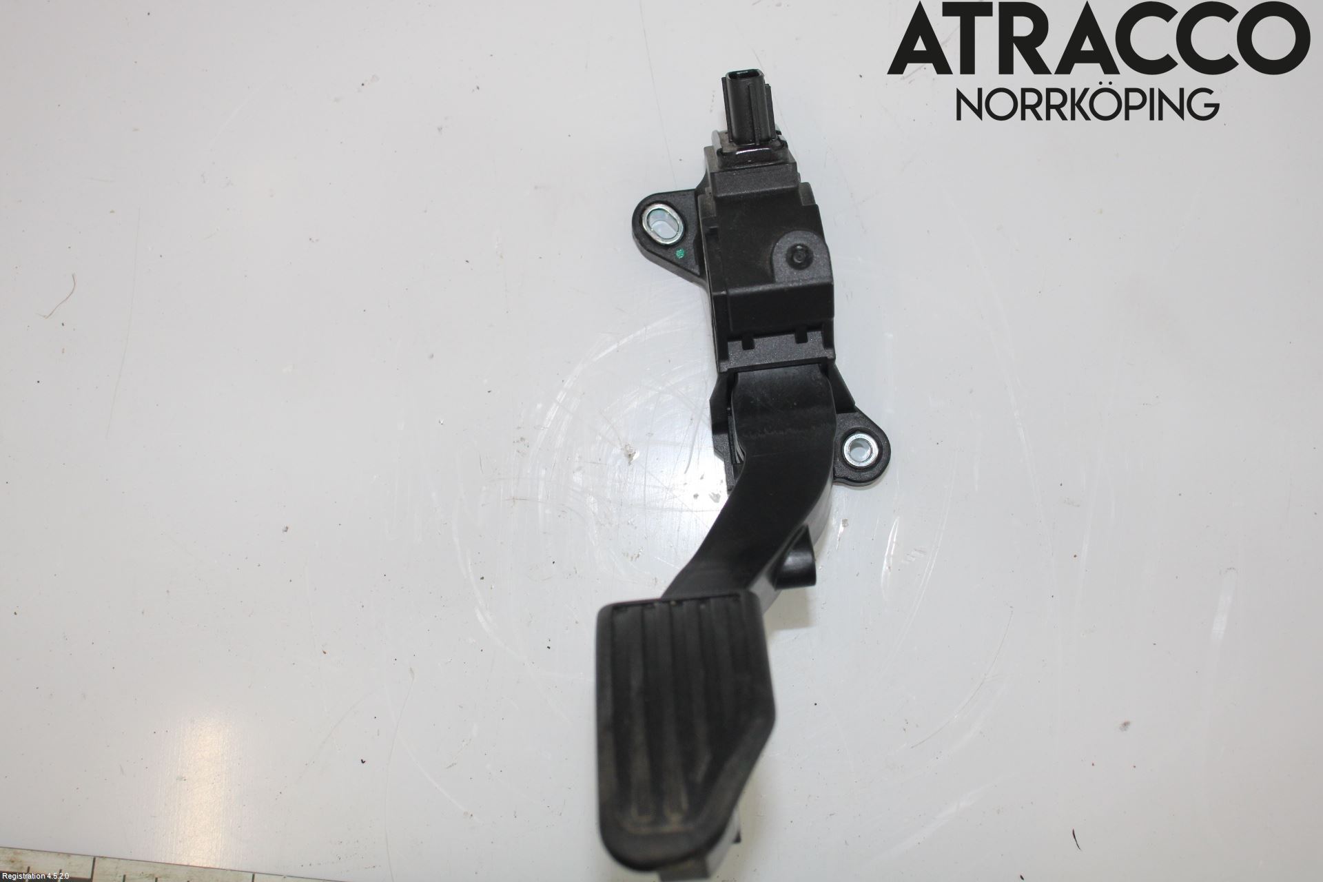 Toyota YARIS XP130 15-20 Gasspedal