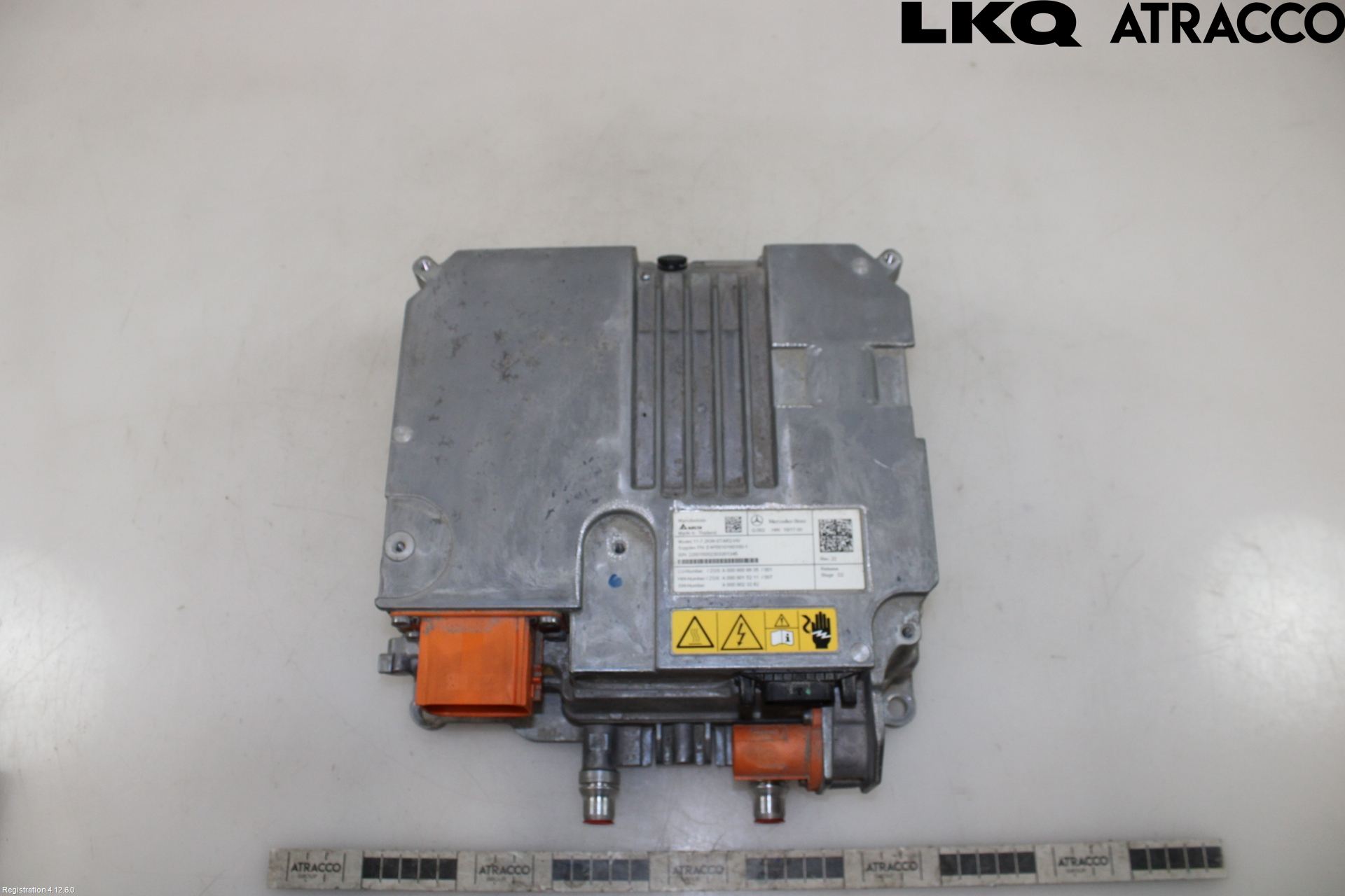 Mercedes-Benz MB VITO/V-KLASS (W640,W447,W448) 14- Inverter 12-)220V