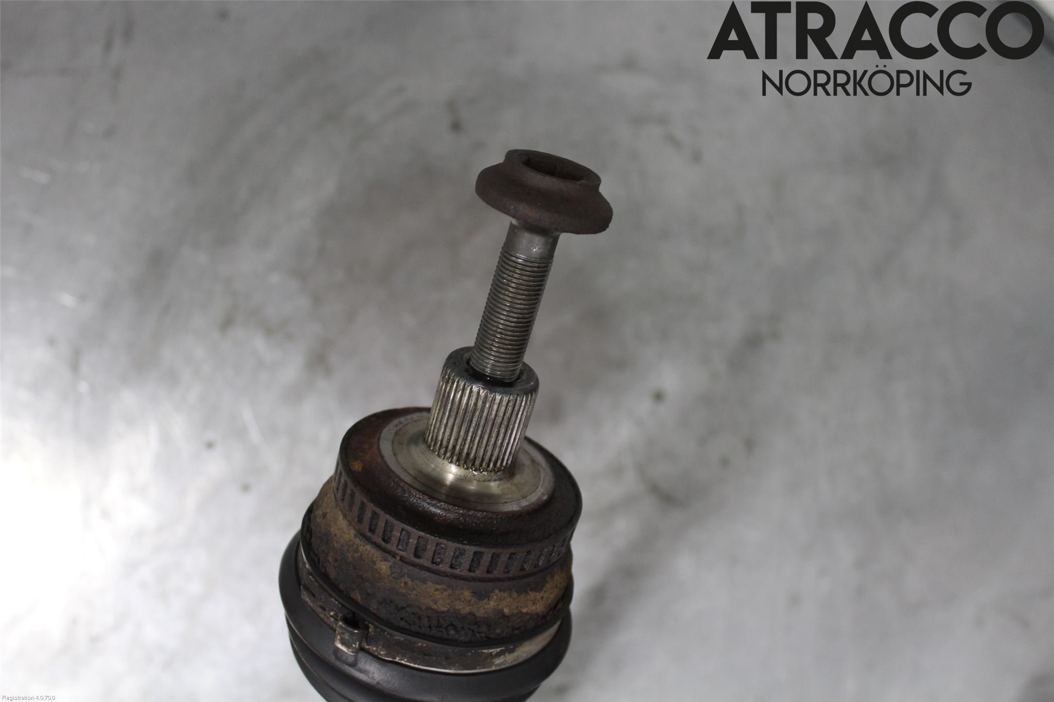 Audi A4/S4 05-07 Drivaksel Foran Kompl Venstre