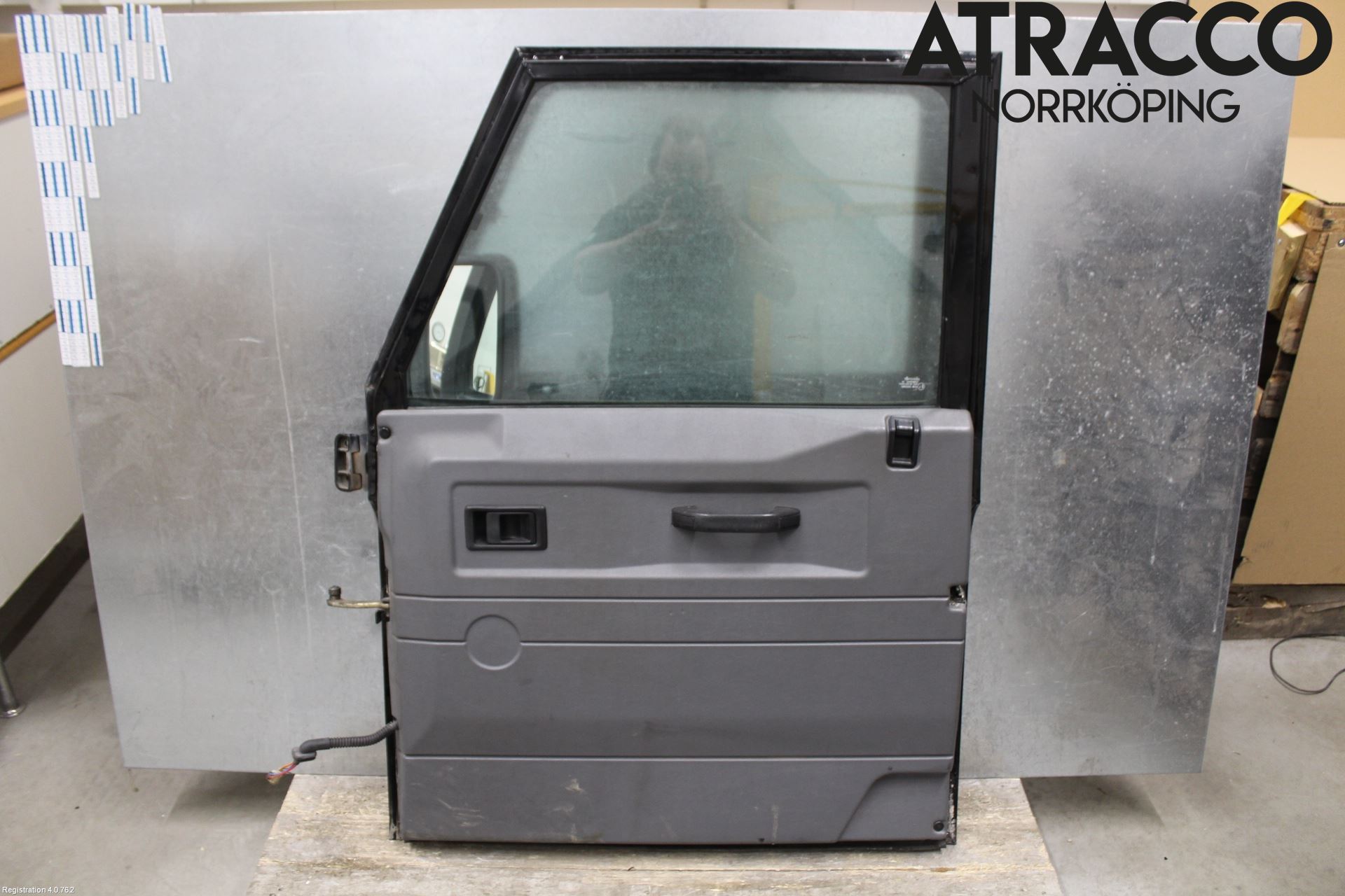 Landrover DEFENDER (L316) 87-06 Dør 4D Foran Høyre