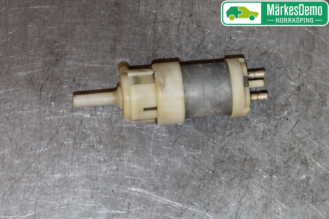 Mercedes-Benz MB 200-300  (W123) 76-86 Spylerpumpe Frontrute
