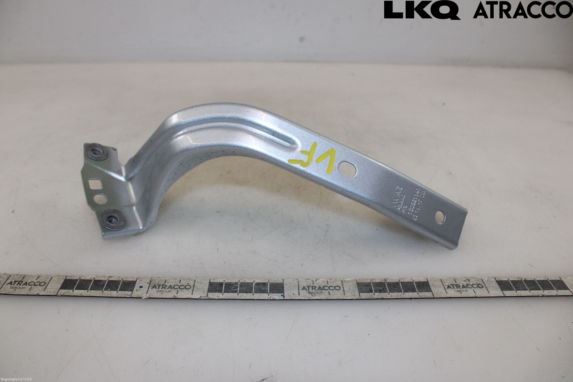Volkswagen VW UP! / E-UP! Frontskjermfeste Venstre