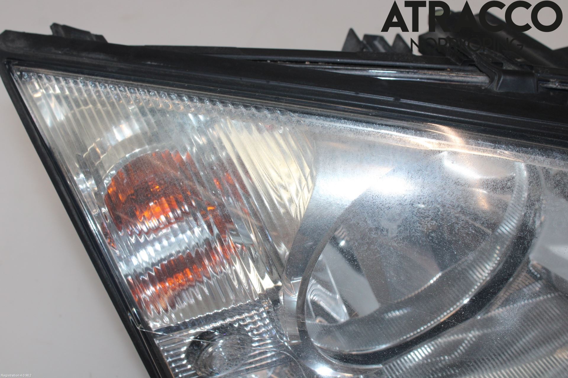 Ford MONDEO     01-06 Frontlykt Høyre