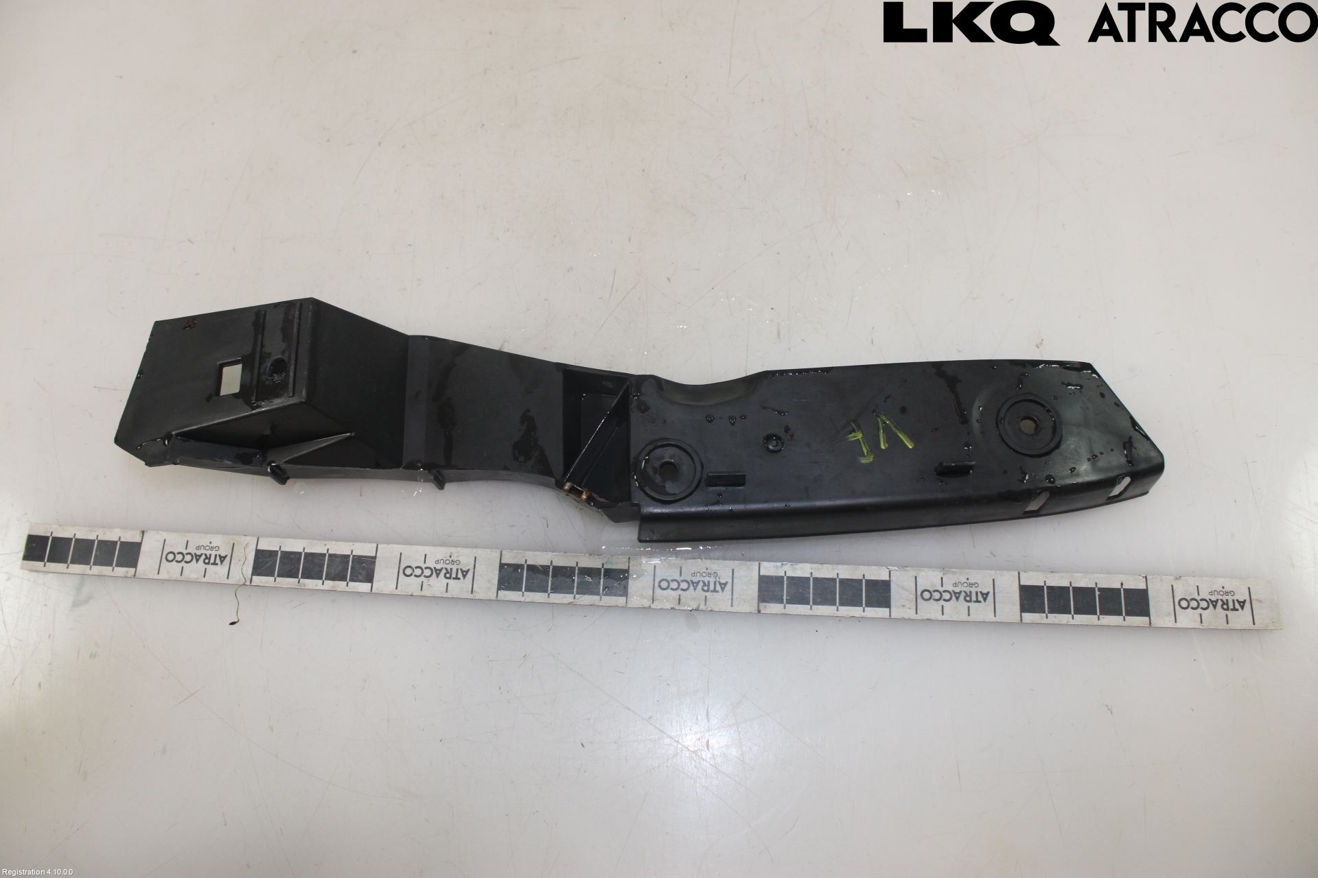 Volkswagen VW POLO 95-01 Støtfangerfeste Foran Venstre