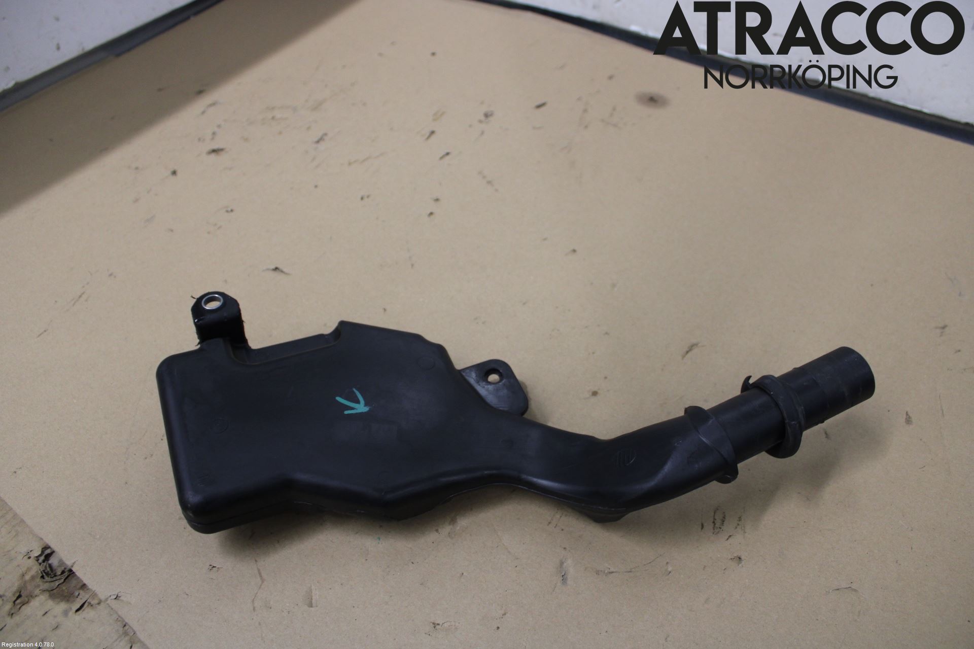 Audi A4/S4 08-11 Påfyllingsrør For Vasketank