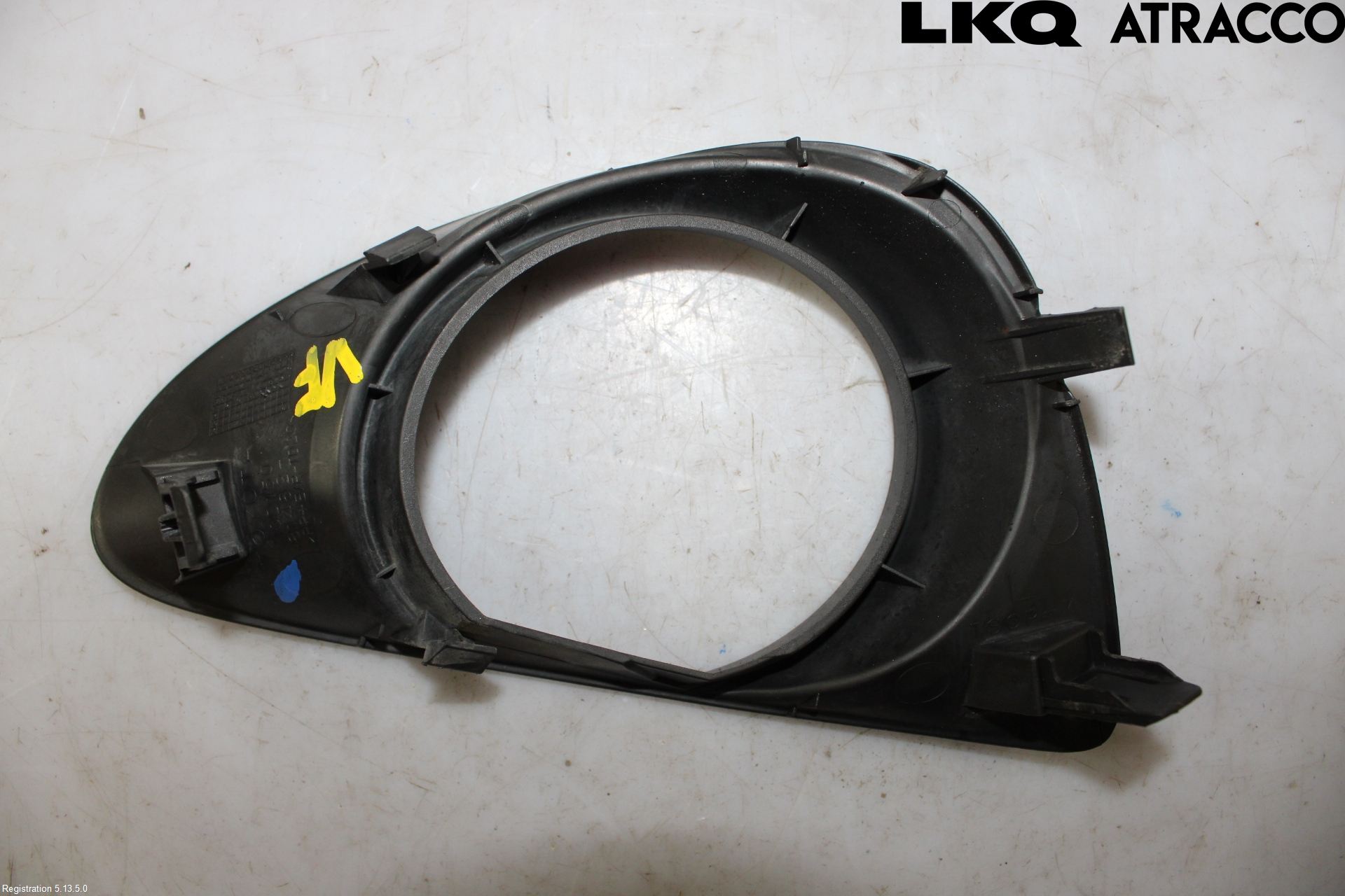 Toyota YARIS XP130 12-14 Frontlykt Kurve-Tåkelys Ramme