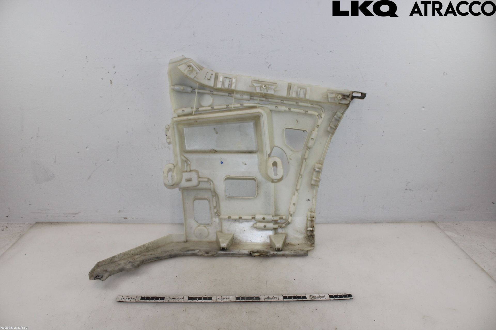 BMW 4 F32/F33/F82/F83 13-20 Støtfangerfeste Bak Venstre