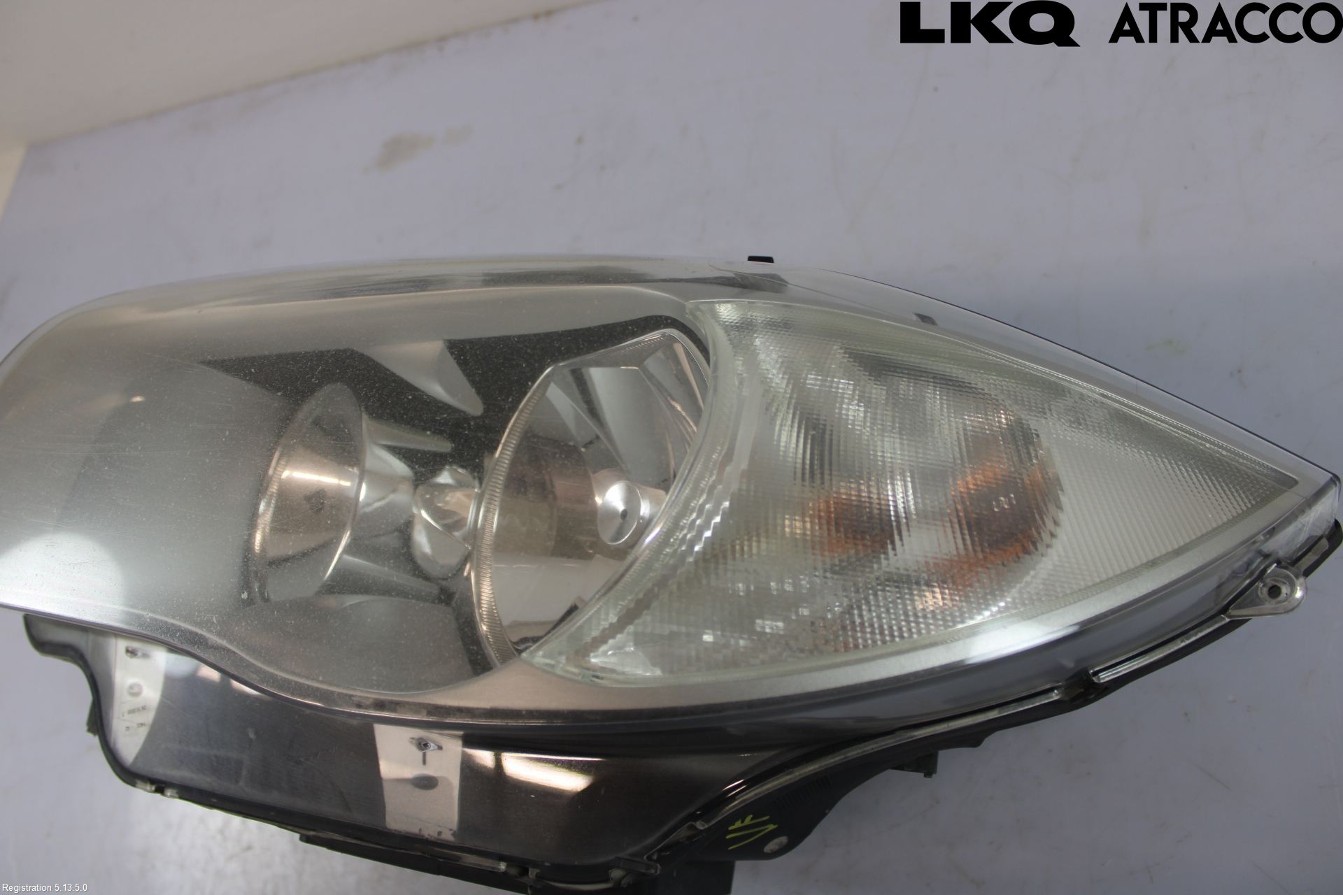 BMW 1 E87/81 5D/3D 03-11 Frontlykt Venstre