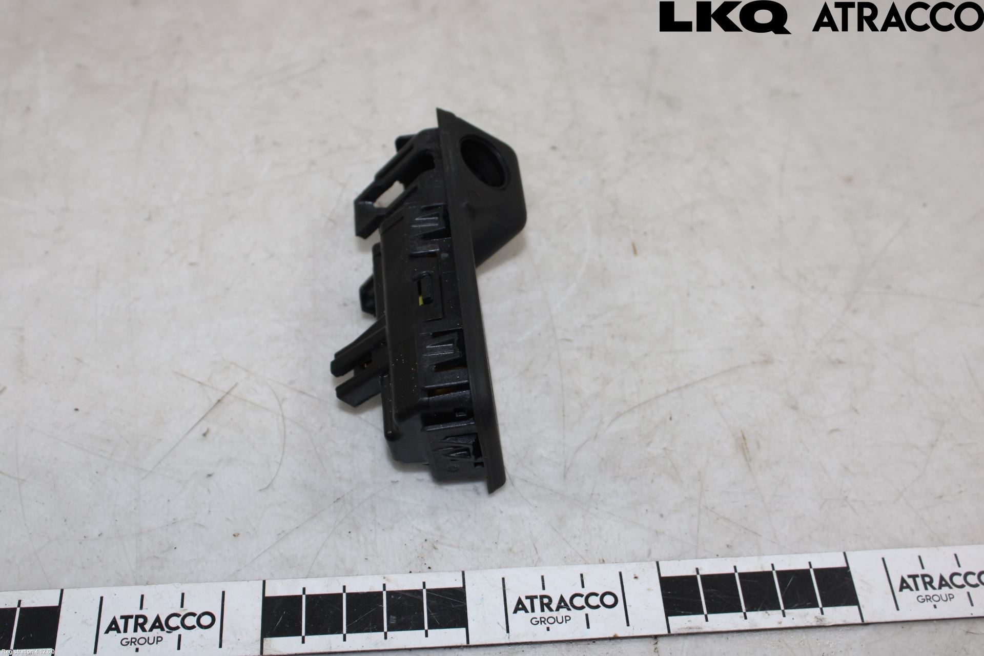 Audi A3/S3 8Y 21- Bakluke Handtak Ytre