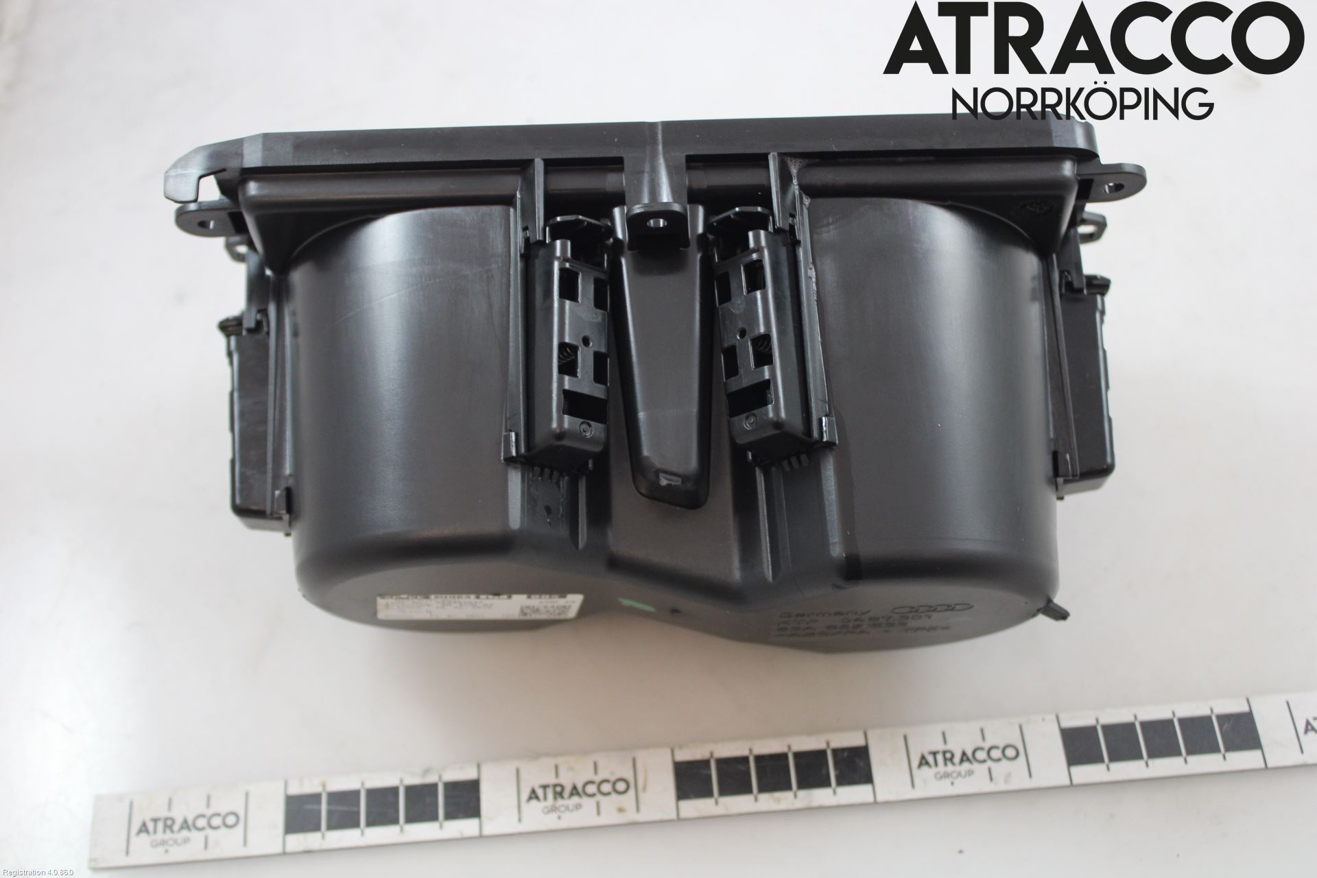Audi Q3 F3 19- Innr Koppholder