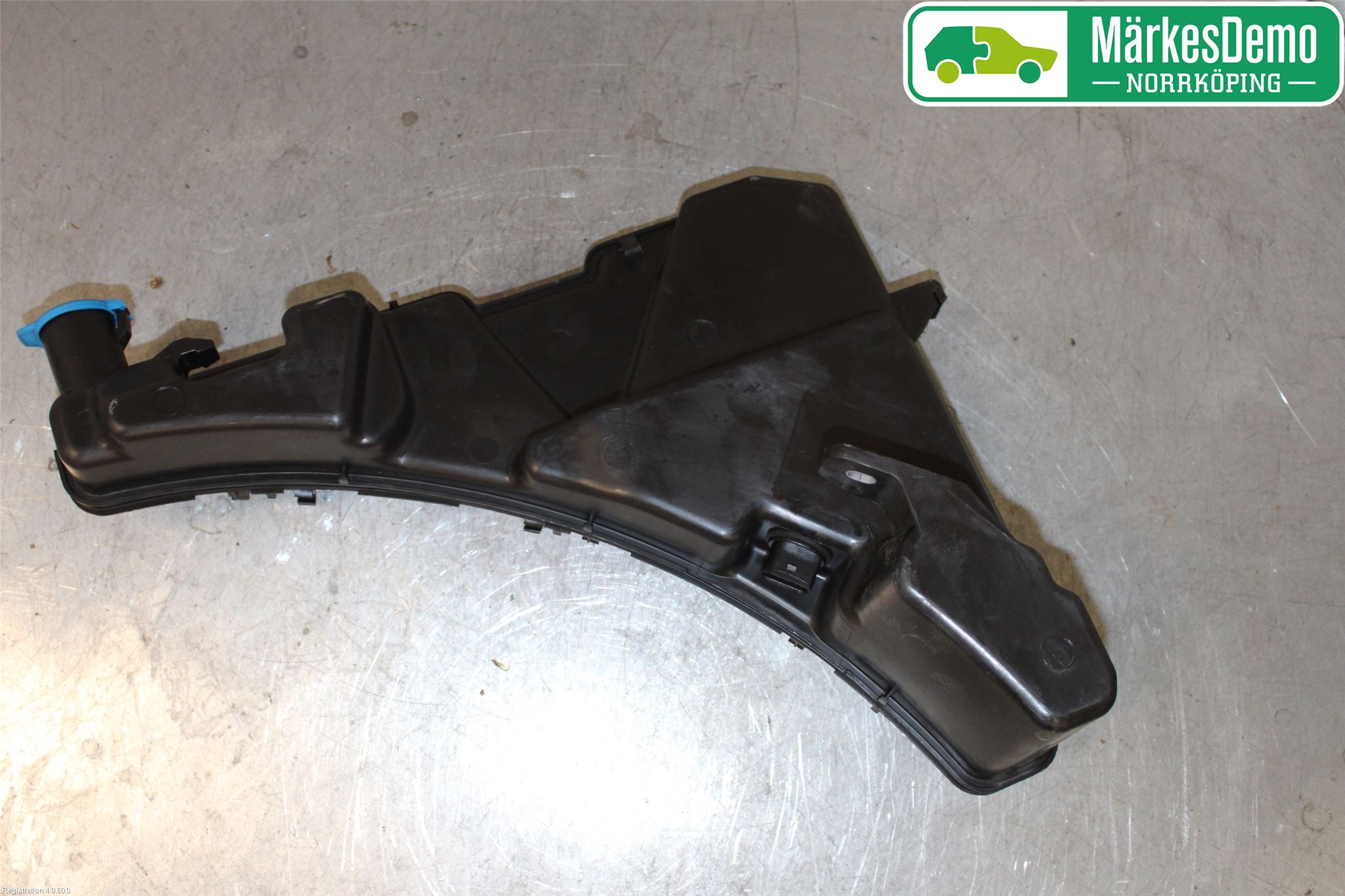 Audi Q5/SQ5 17- Spylerbeholder Frontrute-Lykte