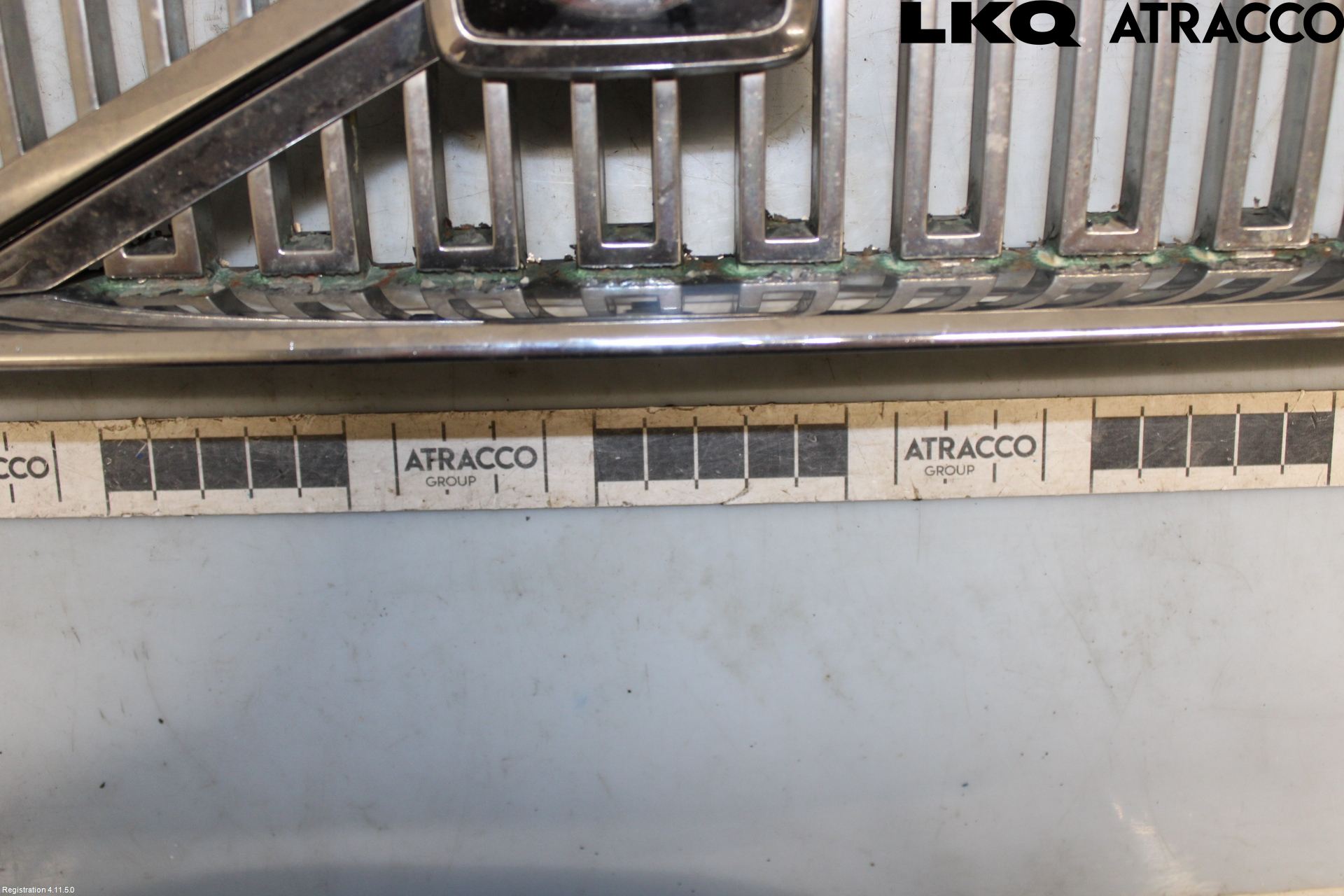 Volvo V50 04-07 Grill Komplett