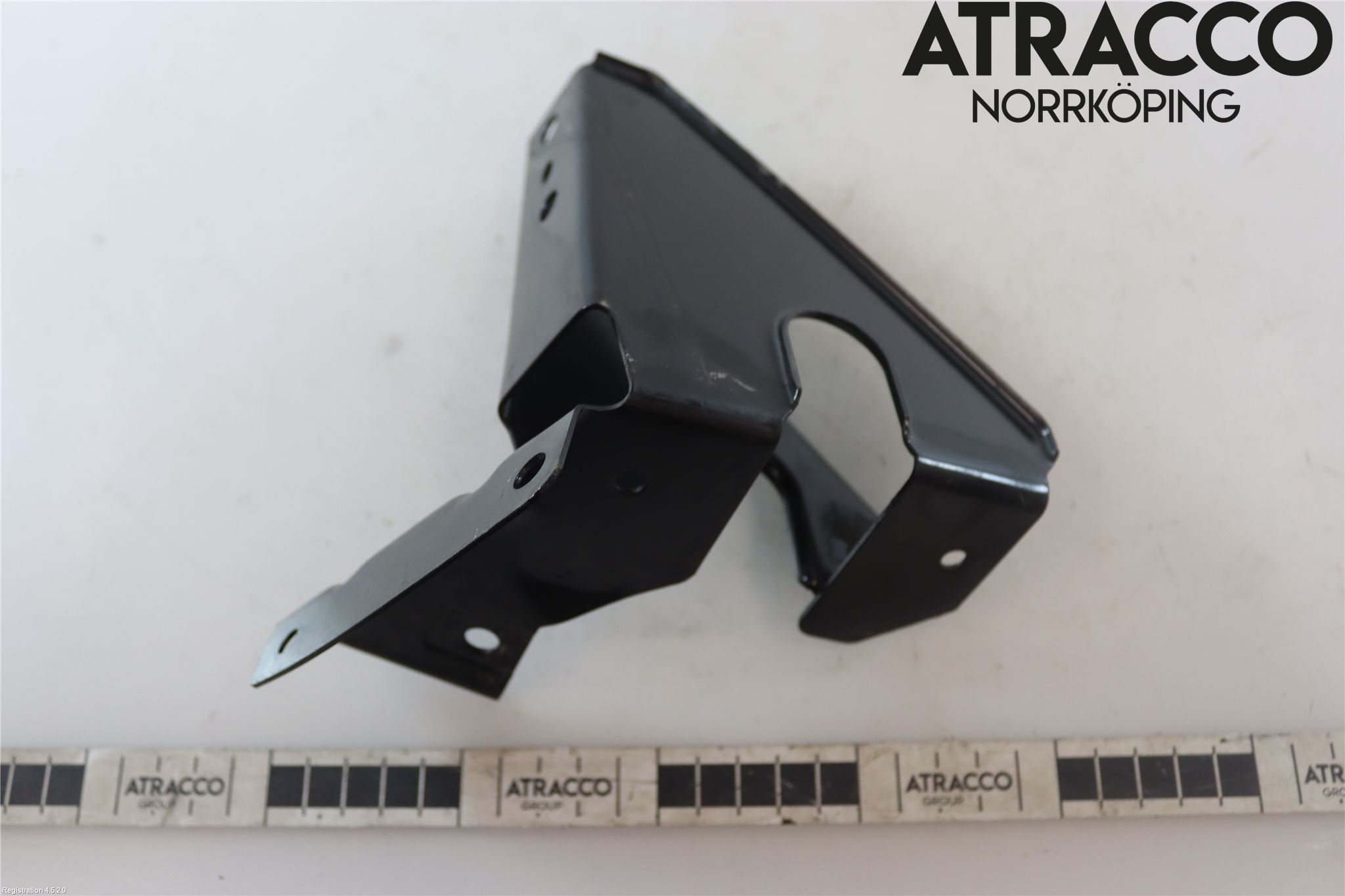 BMW 3 E92/93 Coupé/Cab 05-14 Radiator Feste - Ramme - Bjelk