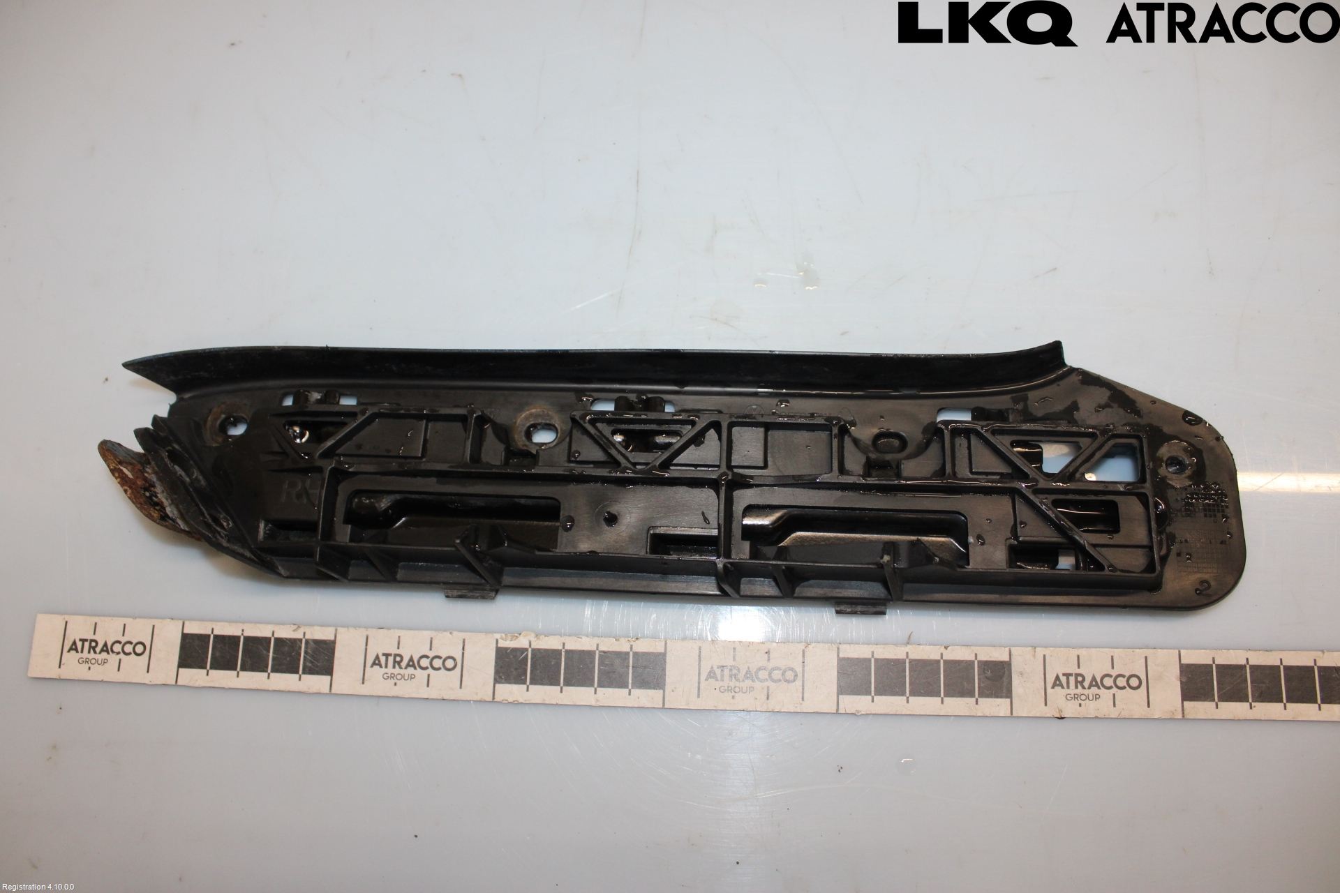 Volkswagen VW CADDY      04-10 Støtfangerfeste Foran Høyre