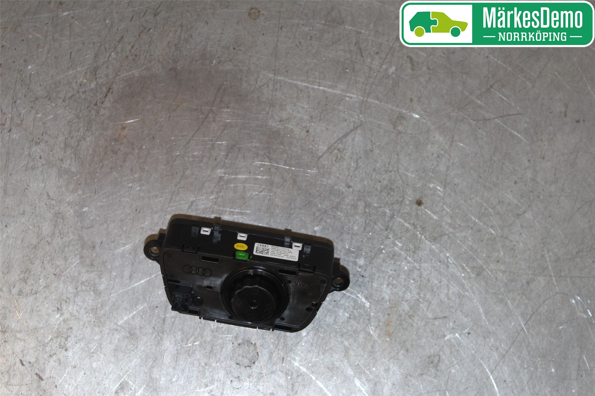Audi A4/S4 B9 16-19 Bryter Hovedlys