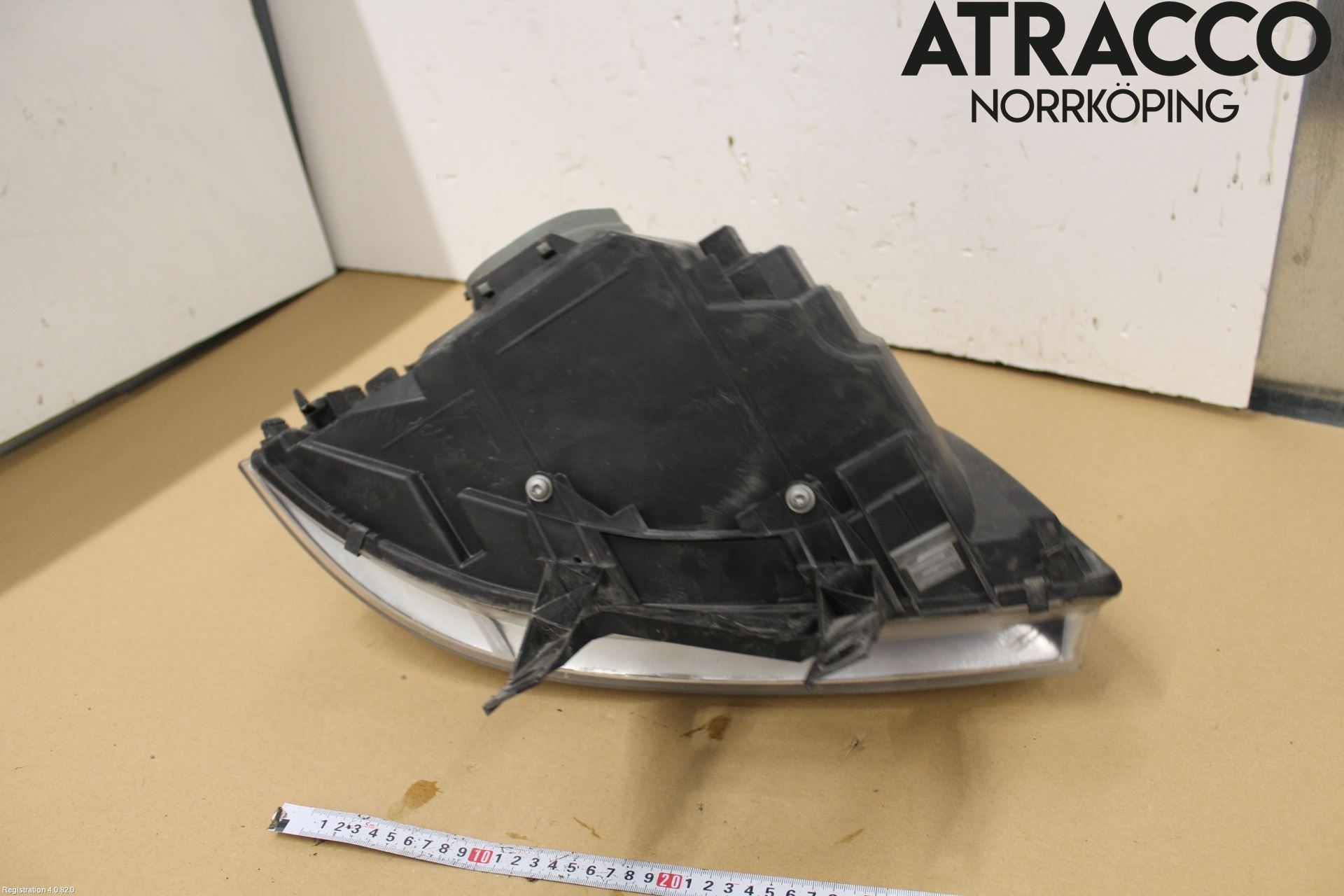 Volkswagen VW TRANSP/CARAVELLE (T5) 04-15 Frontlykt Venstre
