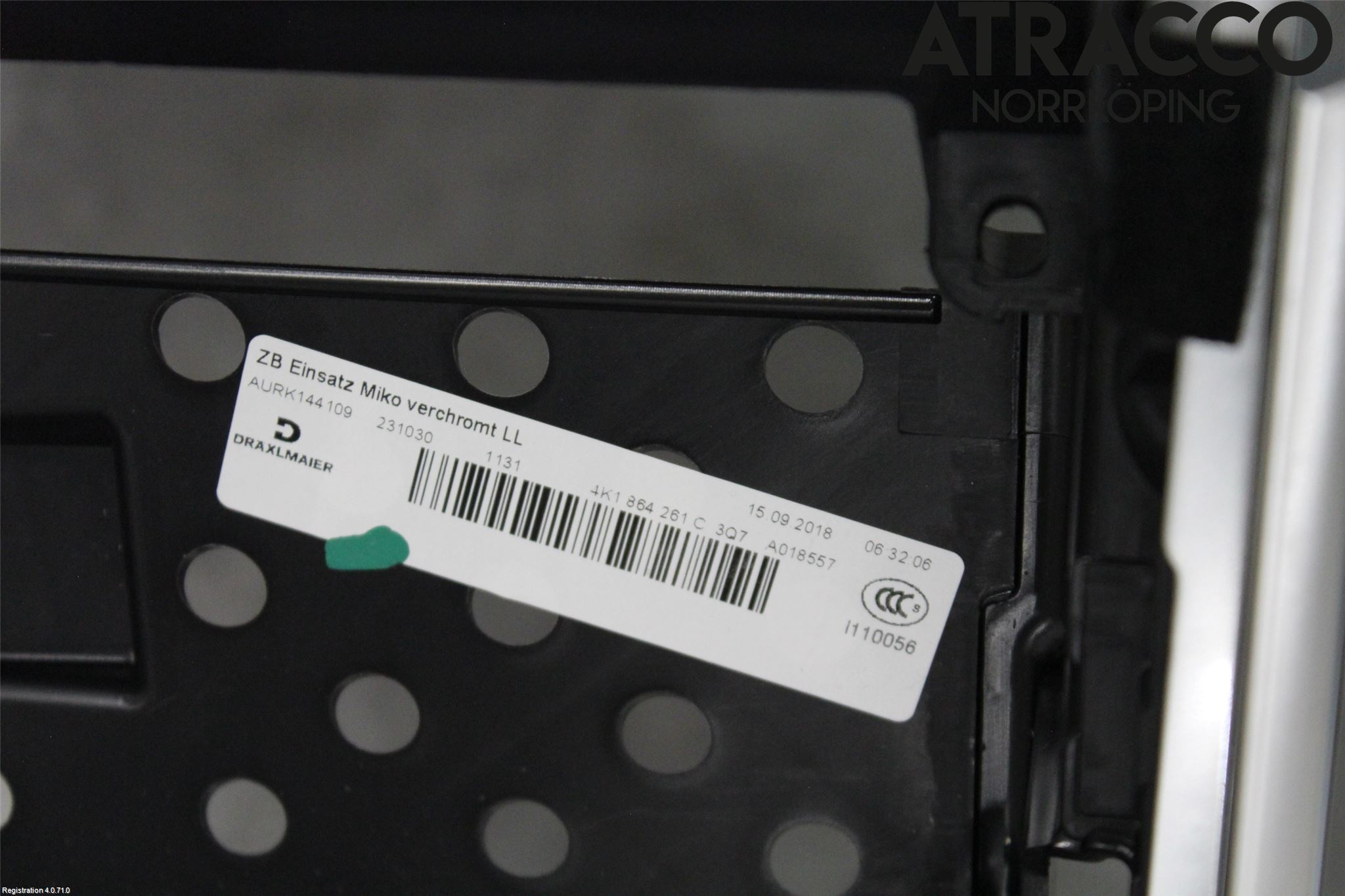 Audi A6 F2/C8 19- Instrumentkonsoll Midt