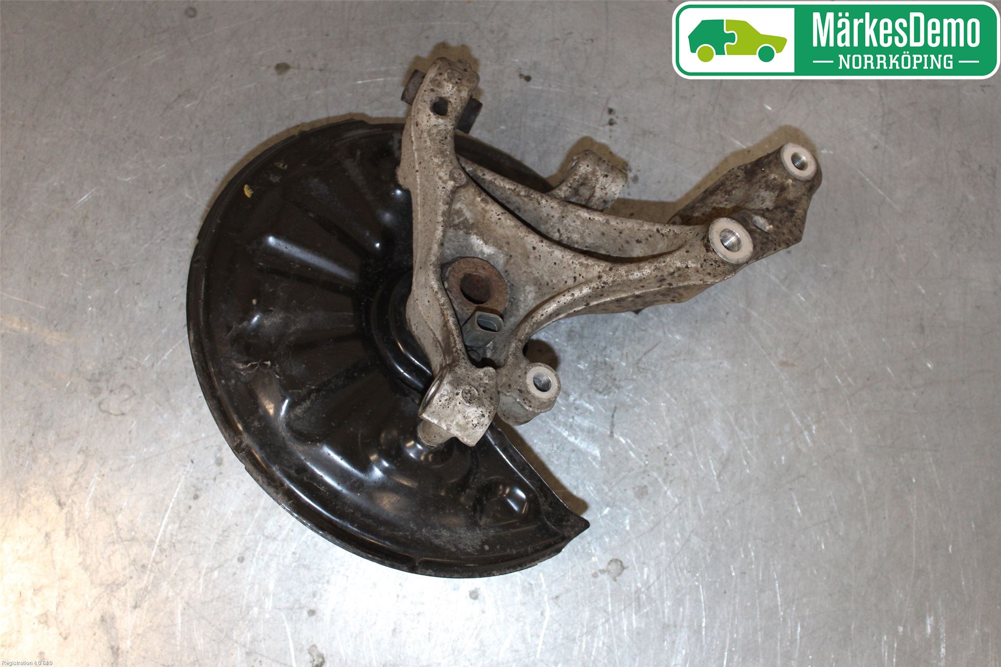 Volkswagen VW PASSAT 15-19 Spindel Hb