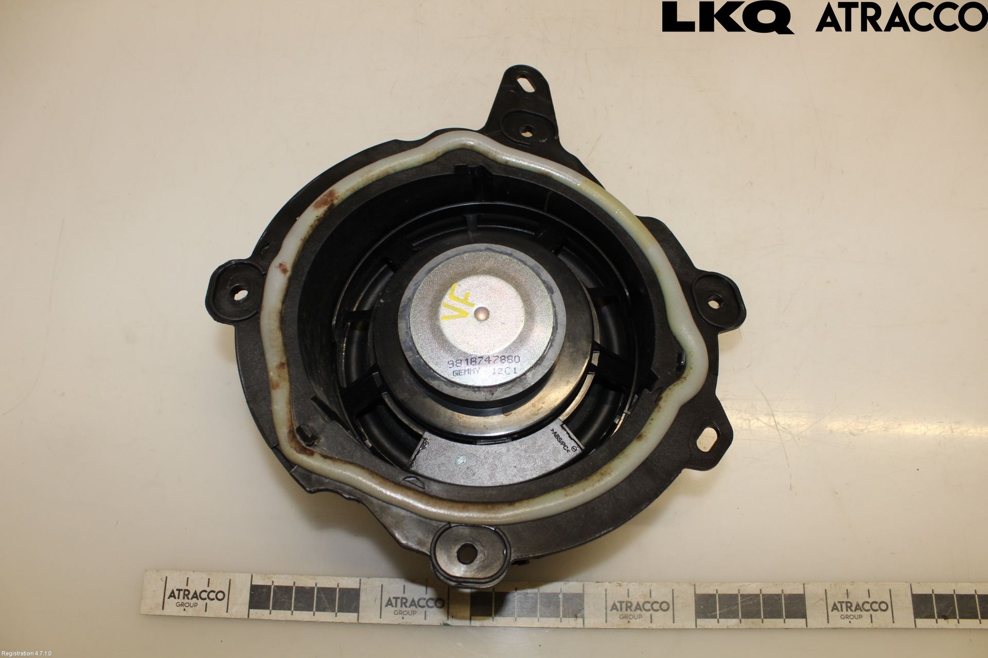 Opel CORSA F, CORSA-E 20- Innr Høyttaler
