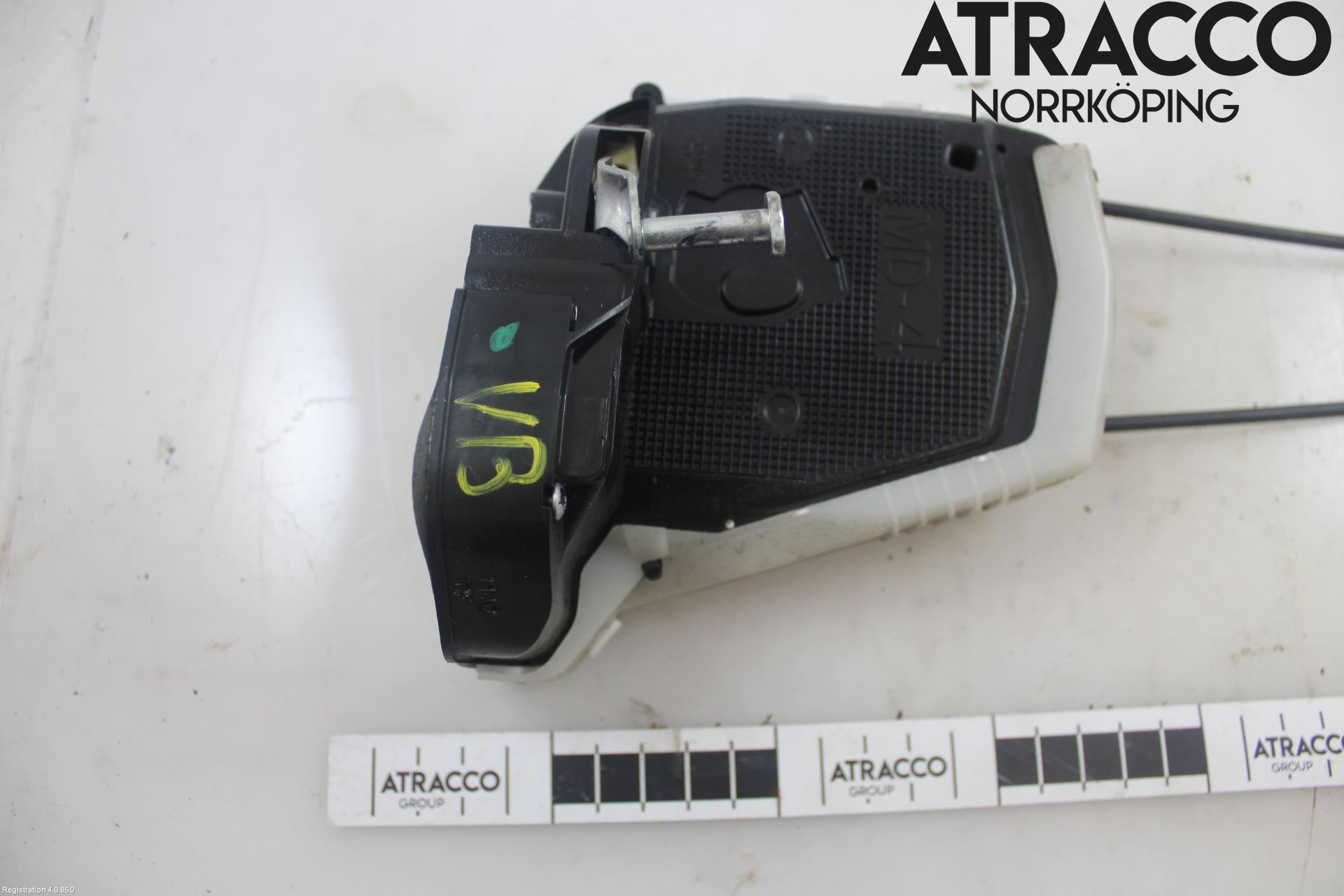 Toyota YARIS XP130 12-14 Dørlås - Låsekasse
