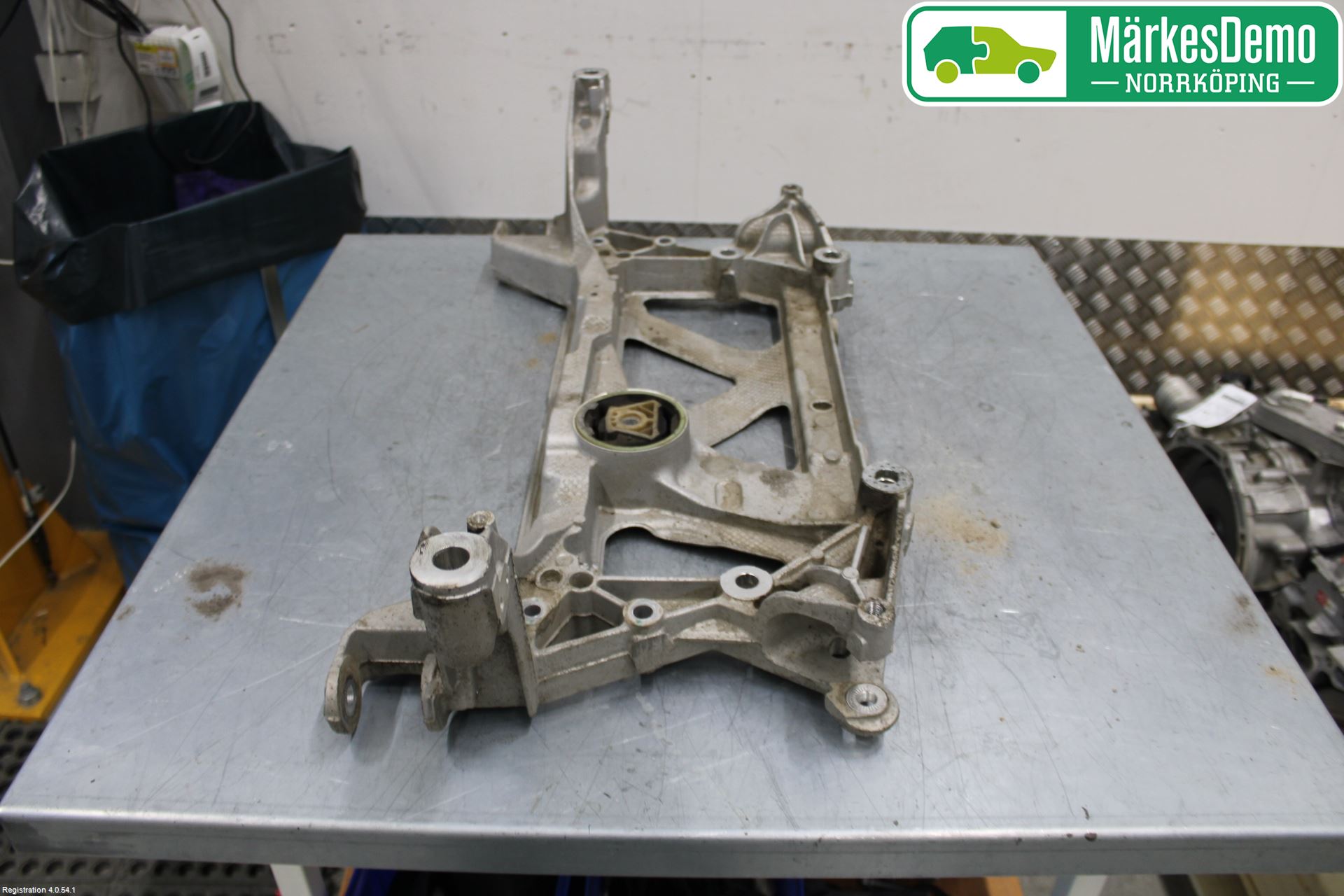 Audi A3/S3 8V 13-20 Forstillingsbjelke(Tvergående)