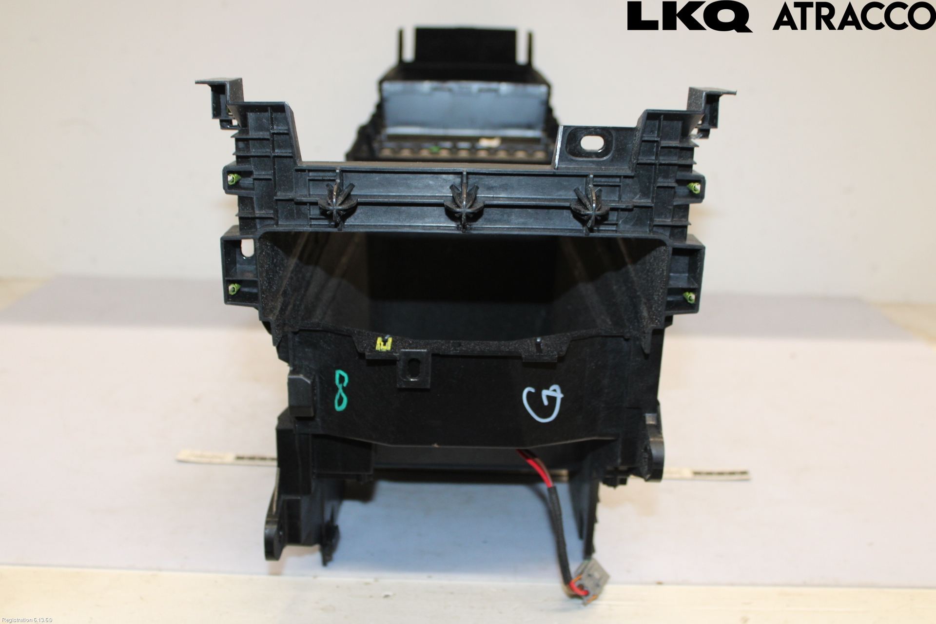 Tesla MODEL 3 17- Innr Konsoll-Lomme