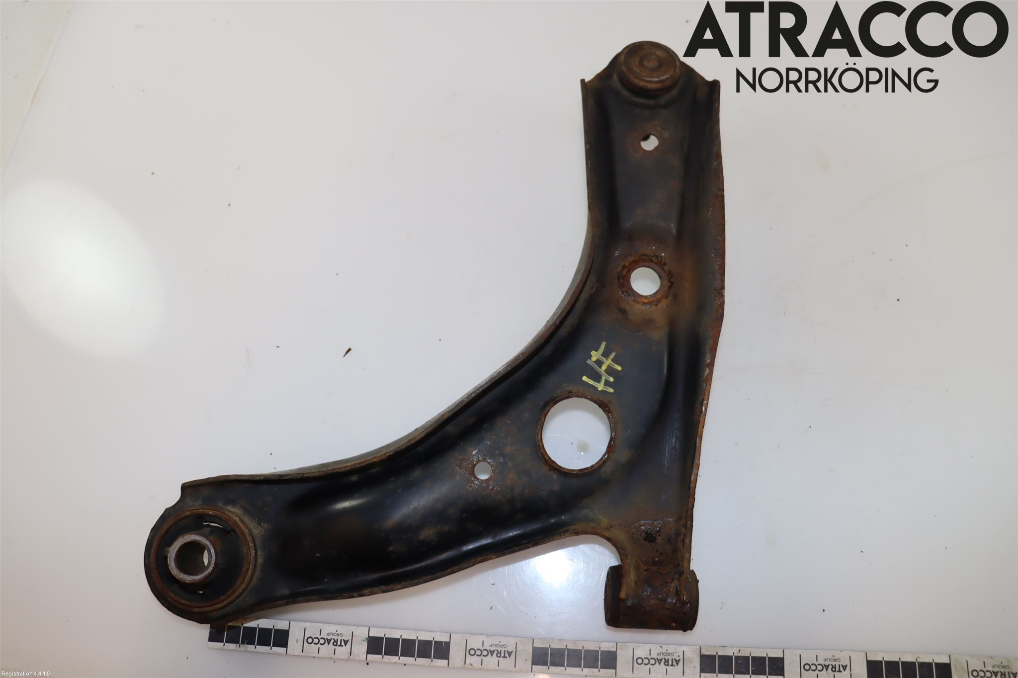 Hyundai i20 PB 09-14 Bærearm Foran Høyre Nedre
