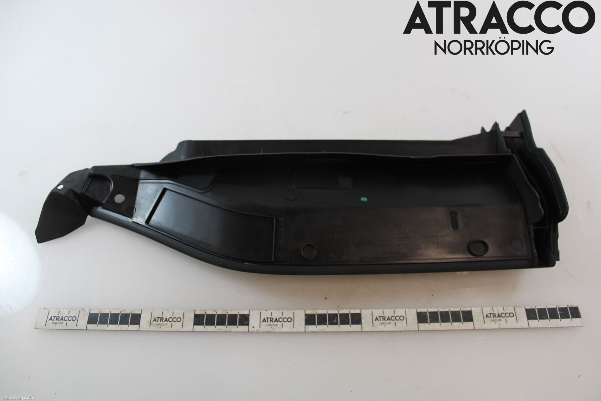 Audi A3/S3 8Y 21- Visker Deksel-Grill-Under Frr