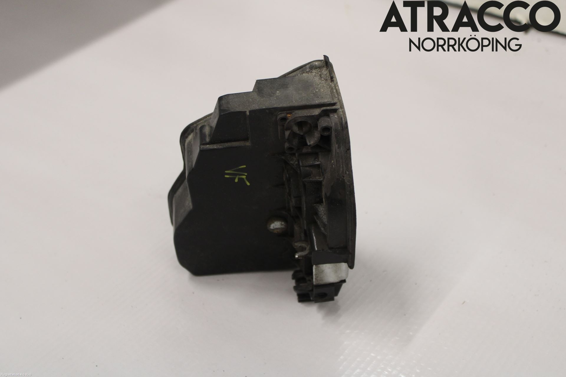 BMW 5 F10/F11/F18 09-17 Dørlås - Låsekasse