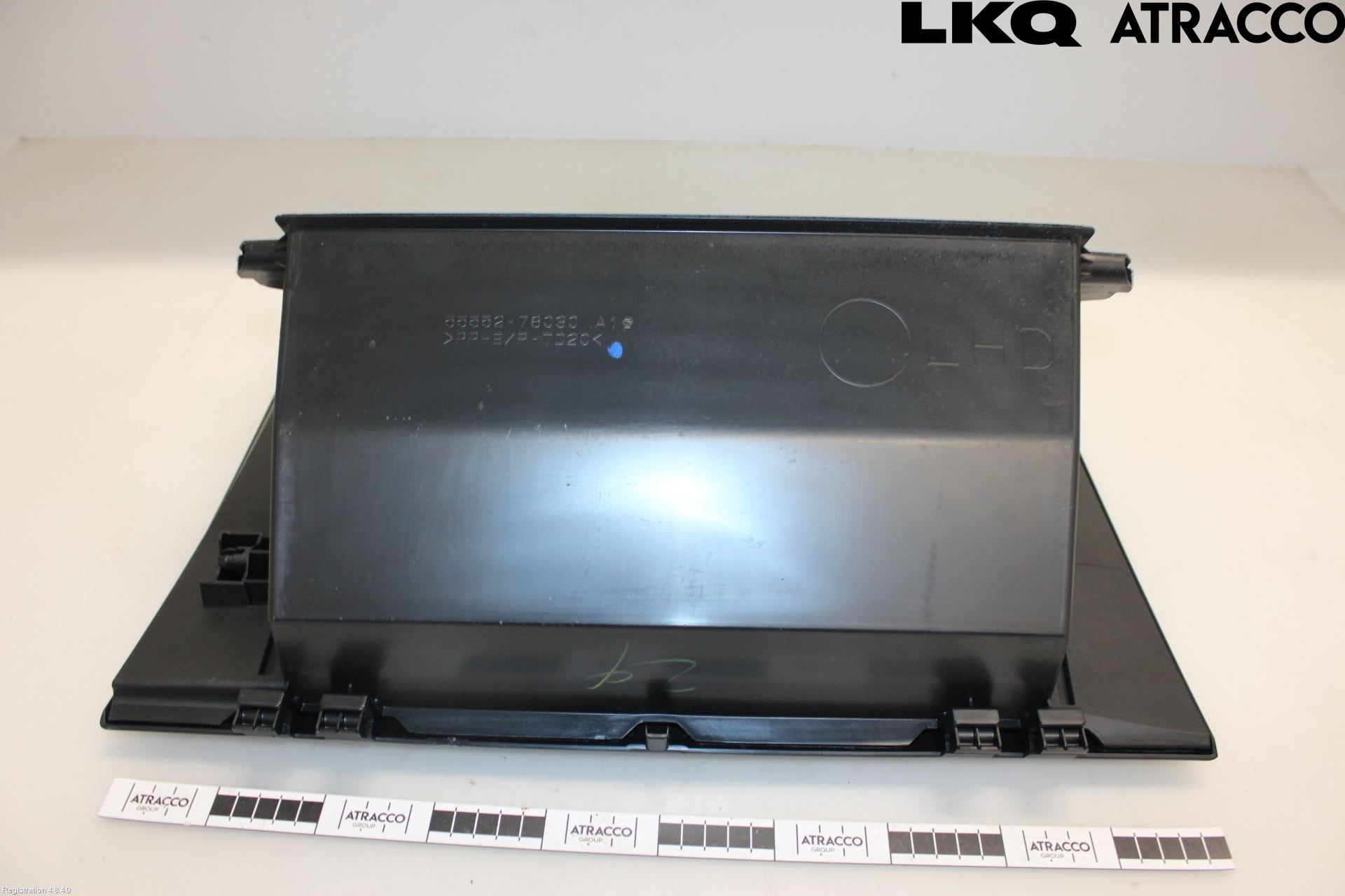 Lexus NX 340h/450h+ 21- Innr Hanskerom