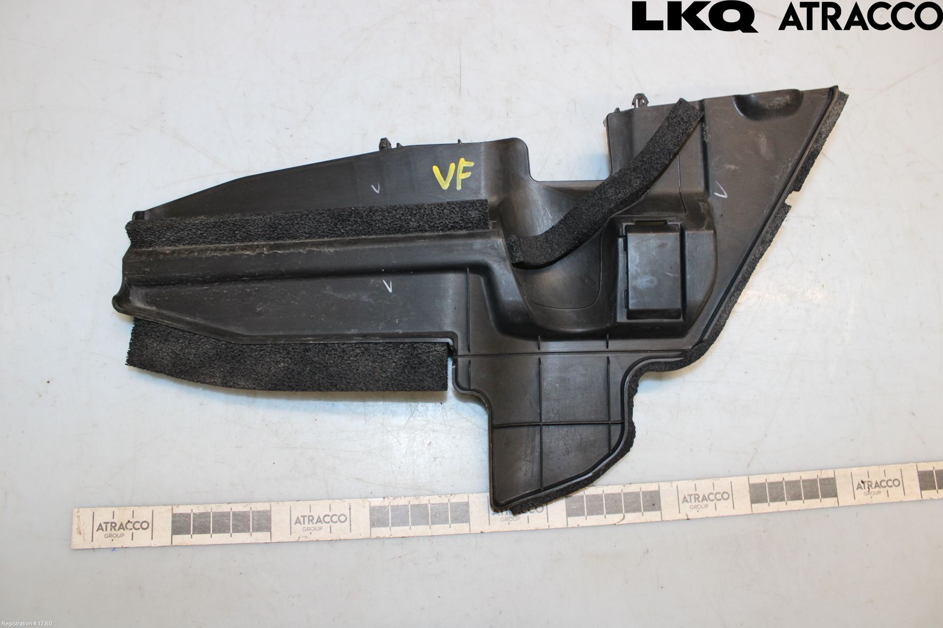 Toyota PRIUS ZVW30 09-20 Luftstyring Front
