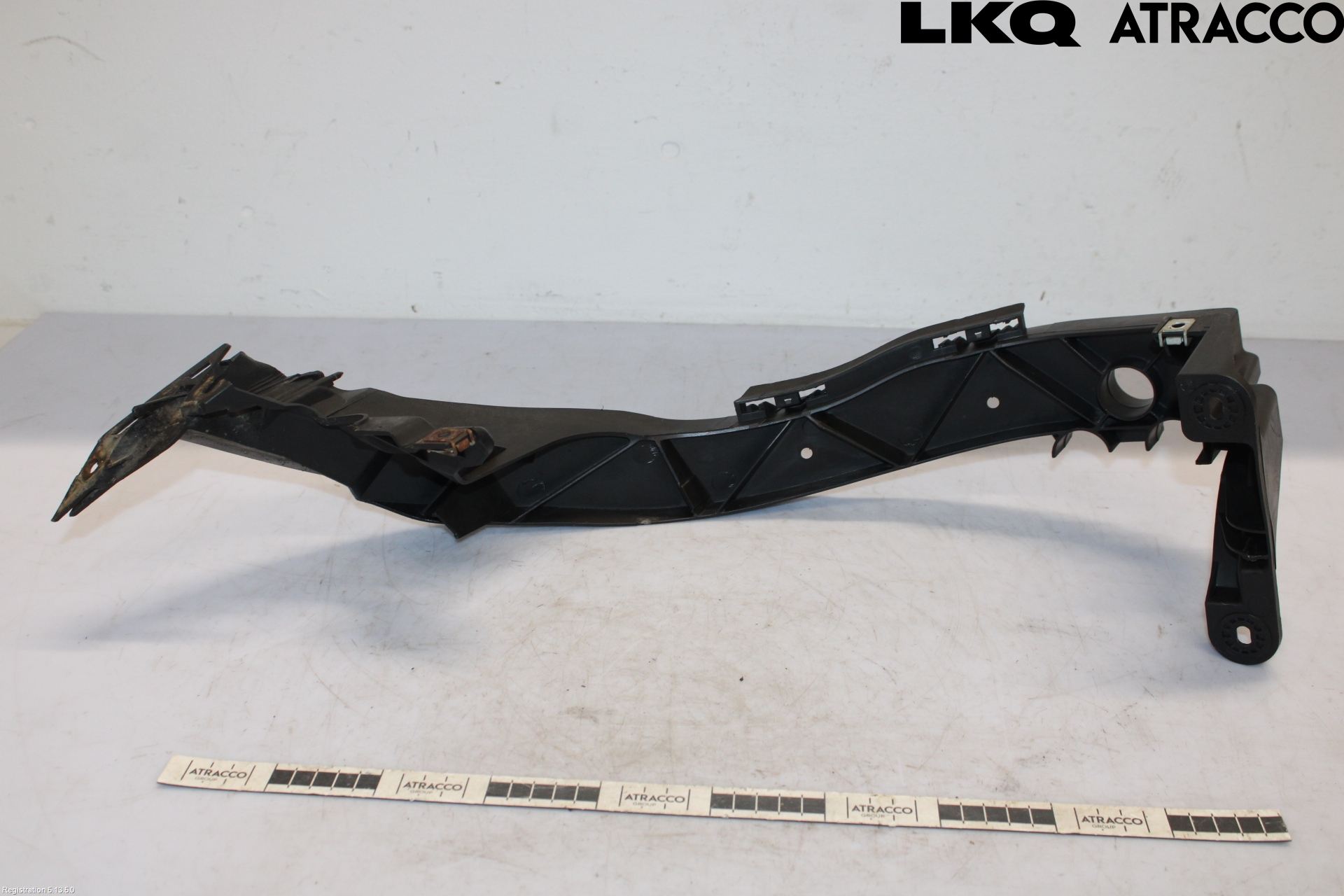 BMW 1 E87/81 5D/3D 03-11 Frontlykt Holder-Feste