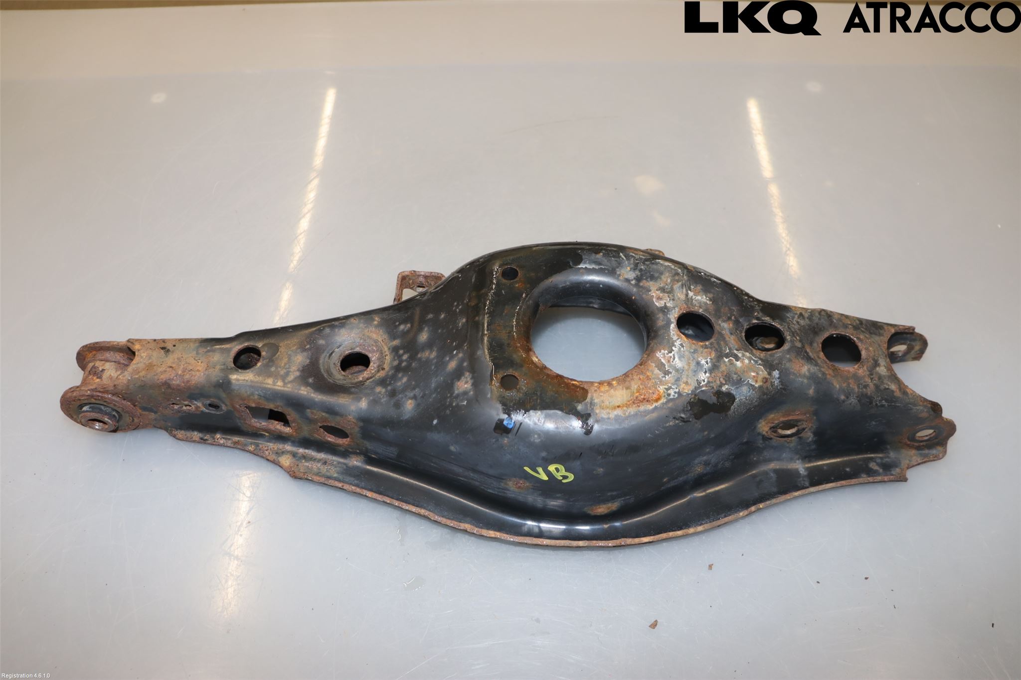 Toyota AURIS 13-19 Bærearm Bak Venstre