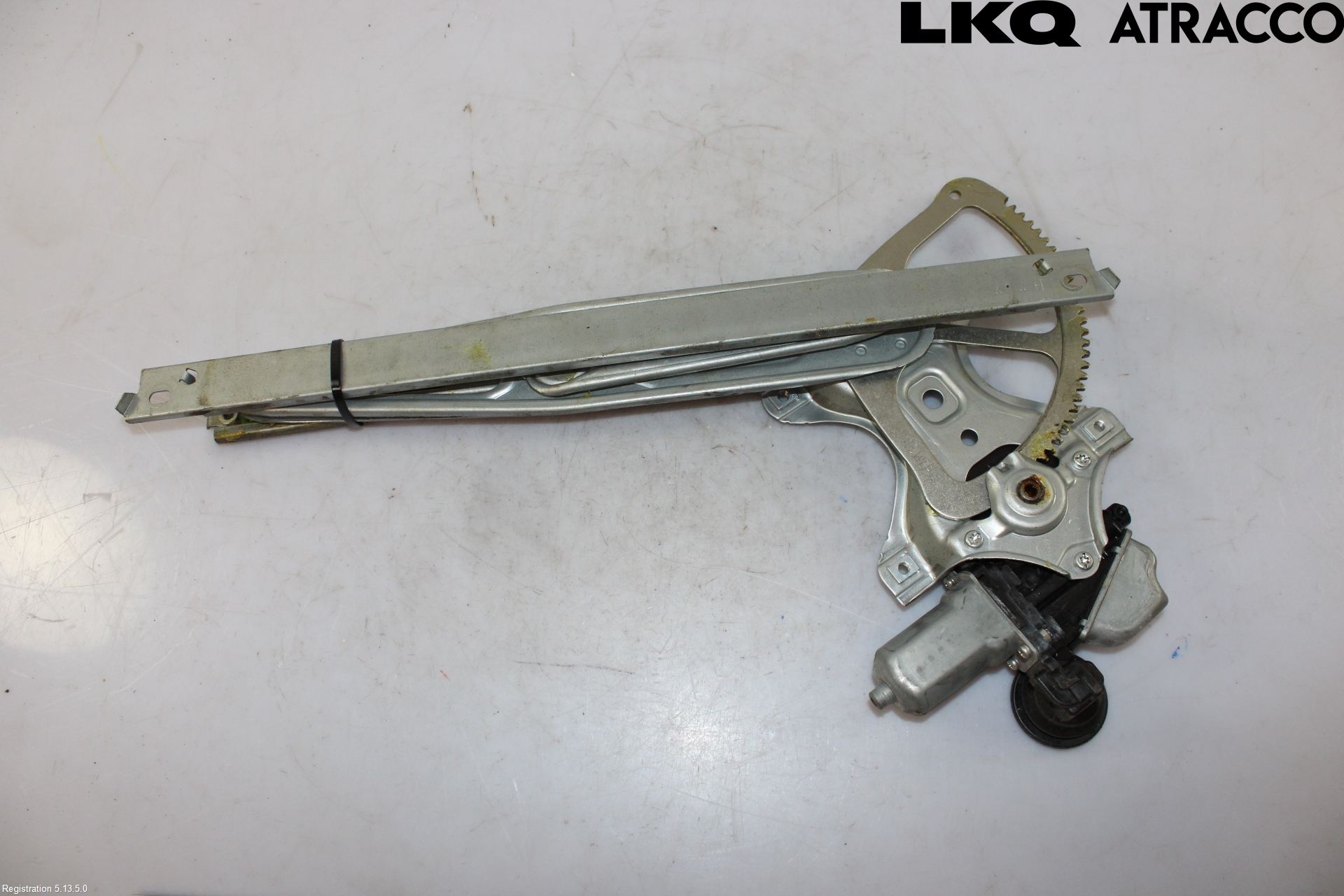 Toyota YARIS XP130 12-14 Vindusheis El Komp