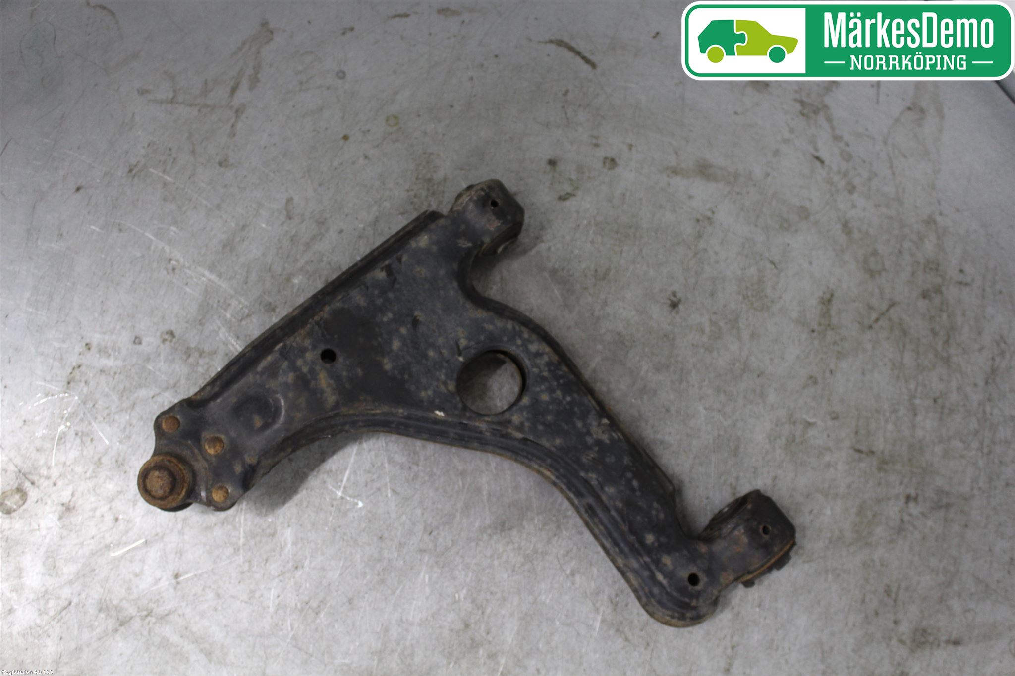 Opel ZAFIRA B 06-14 Bærearm Foran Høyre Nedre