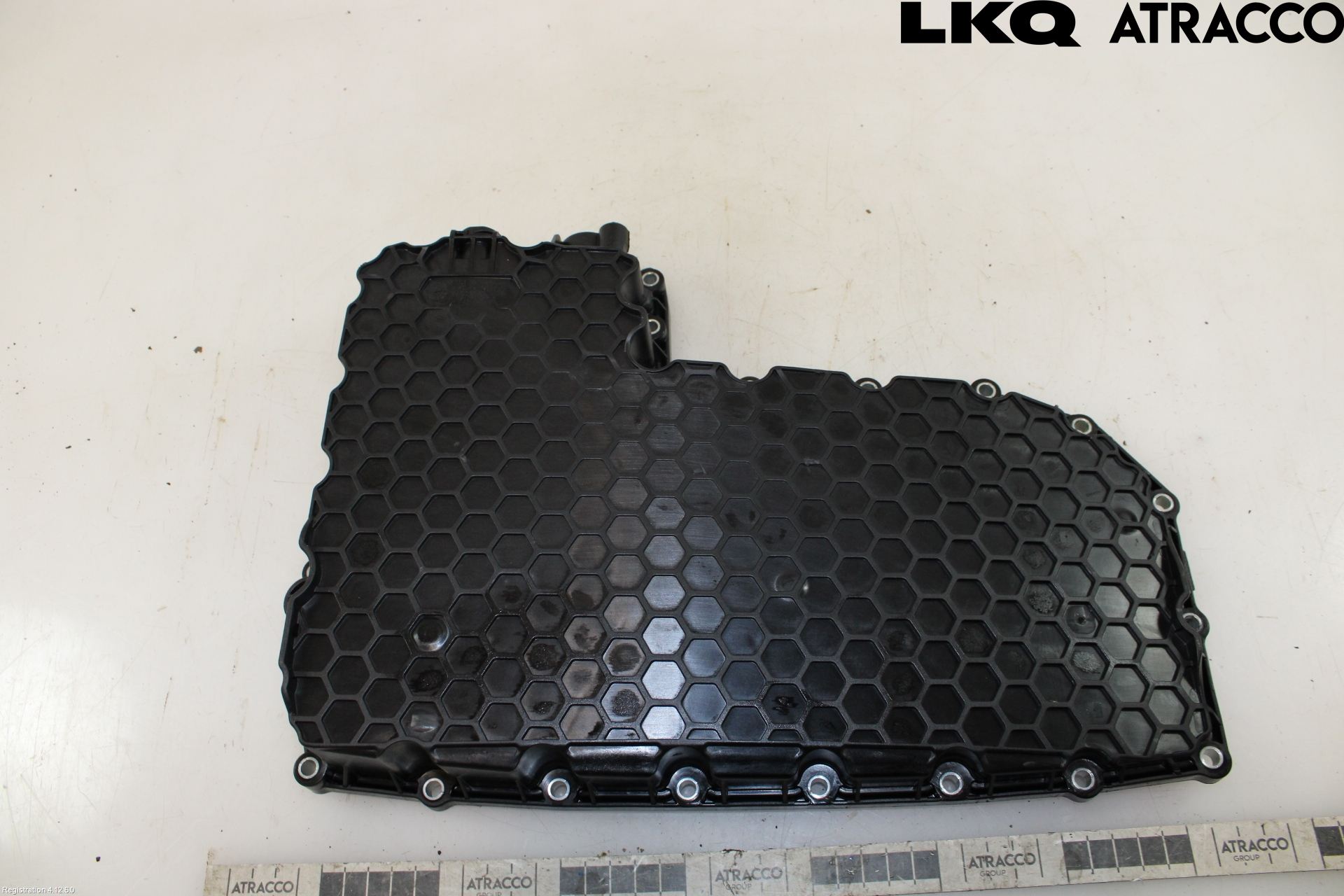 Audi A4/S4 B9 20- Bunnpanne