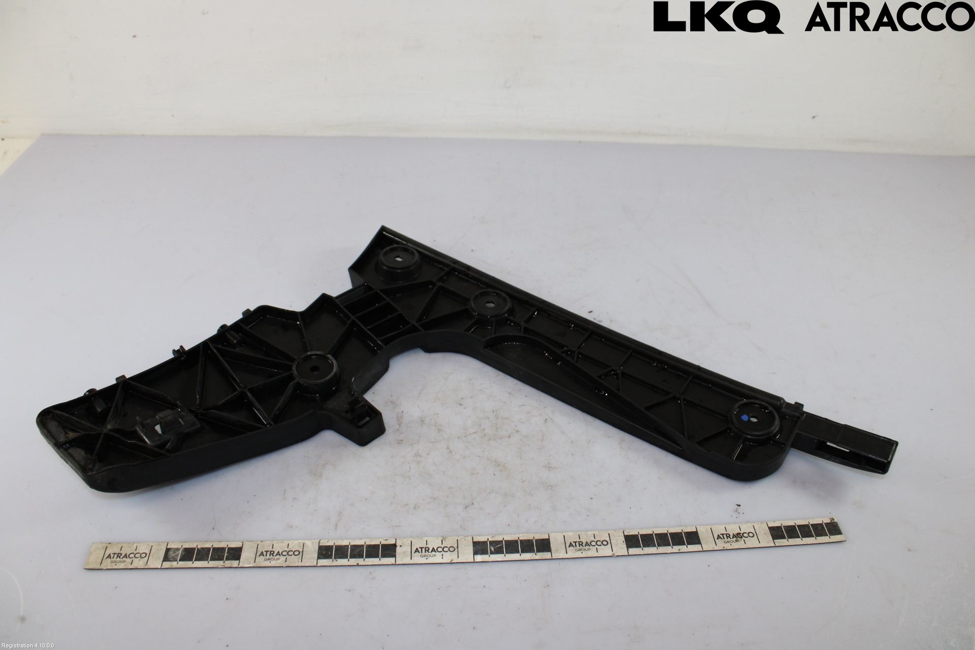 Audi A6 F2/C8 19- Støtfangerfeste Bak Høyre